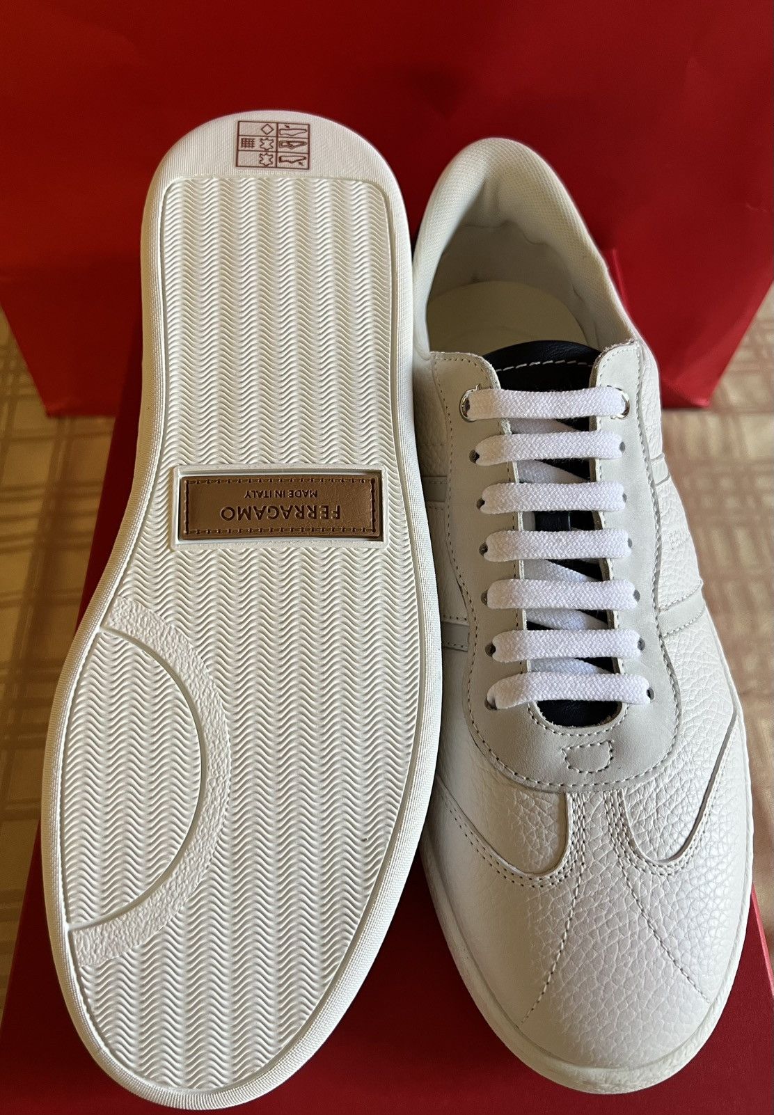 Salvatore Ferragamo Ferragamo Low top sneaker with signature Achille Size US 7.5 / EU 40-41 - 12 Thumbnail