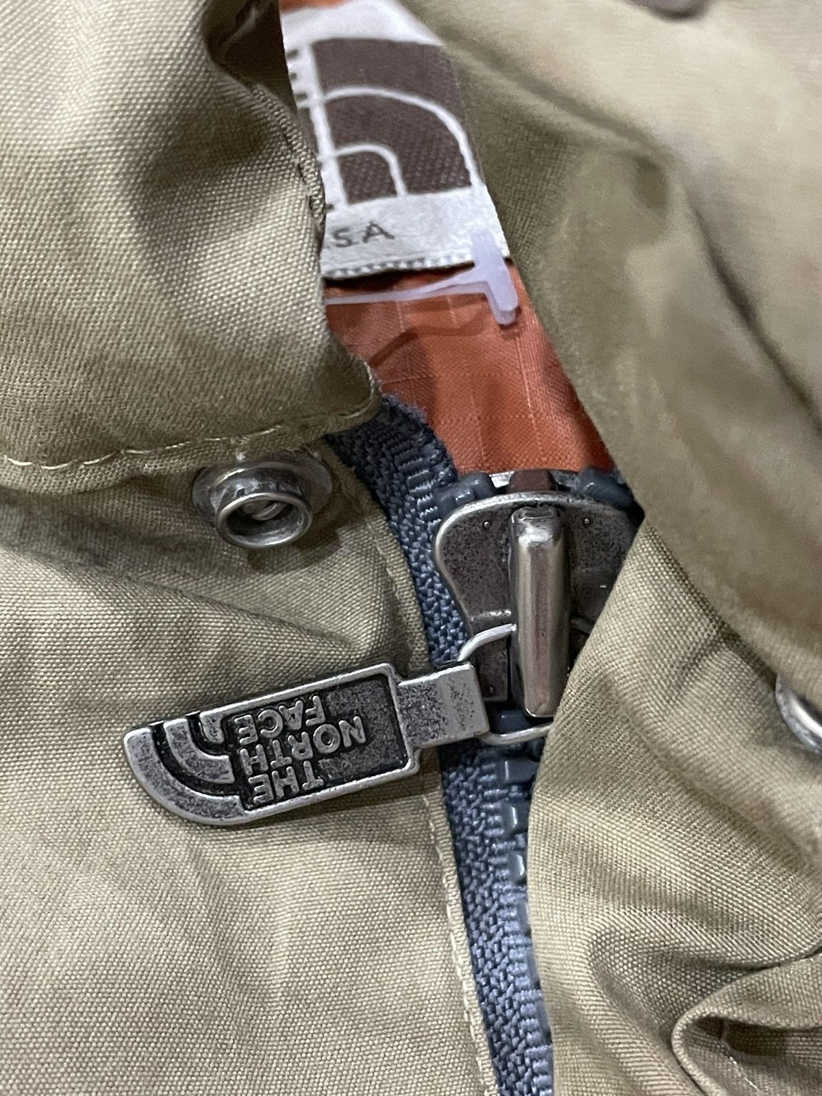 The North Face Vintage The North Face Down Jacket (Missing Hoodie) Size US L / EU 52-54 / 3 - 12 Thumbnail