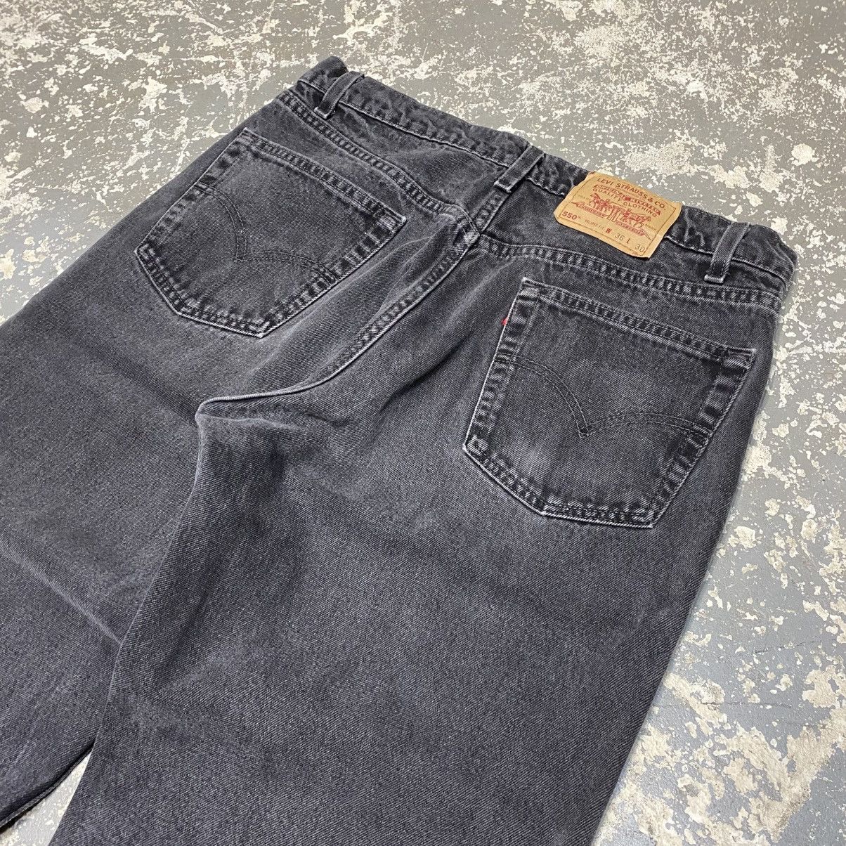 Levi's × Vintage Vintage Levi’s 550 Relaxed Fit Black Denim Jeans USA 90s Size US 34 / EU 50 - 8 Thumbnail