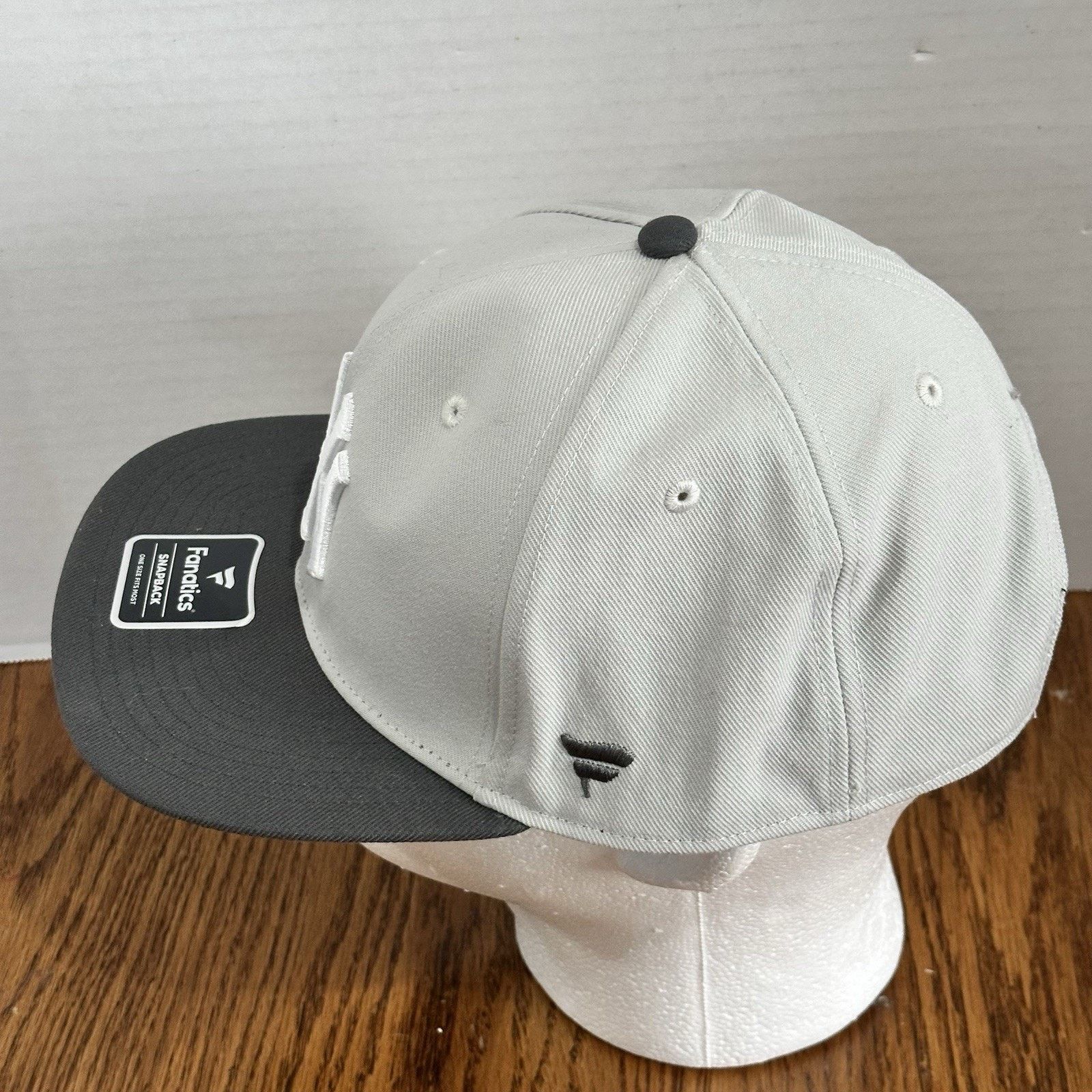 MLB New York Yankees Fanatics Snapback Adjustable One Size Hat Size ONE SIZE - 4 Thumbnail