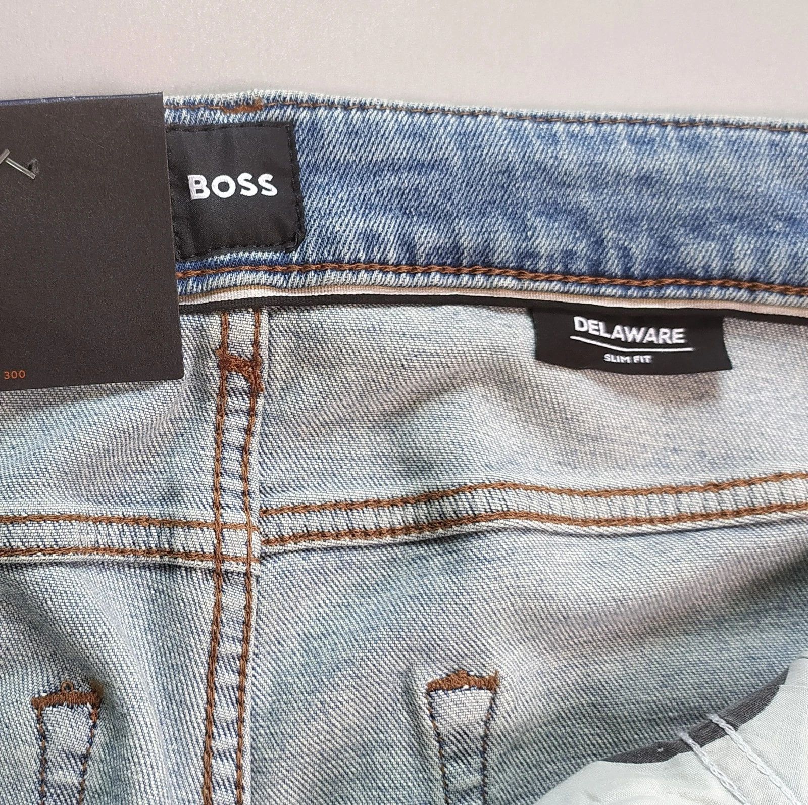 Hugo Boss HUGO BOSS DELAWARE Slim fit men's Jeans Free Shipping T-6014 Size US 33 - 6 Thumbnail