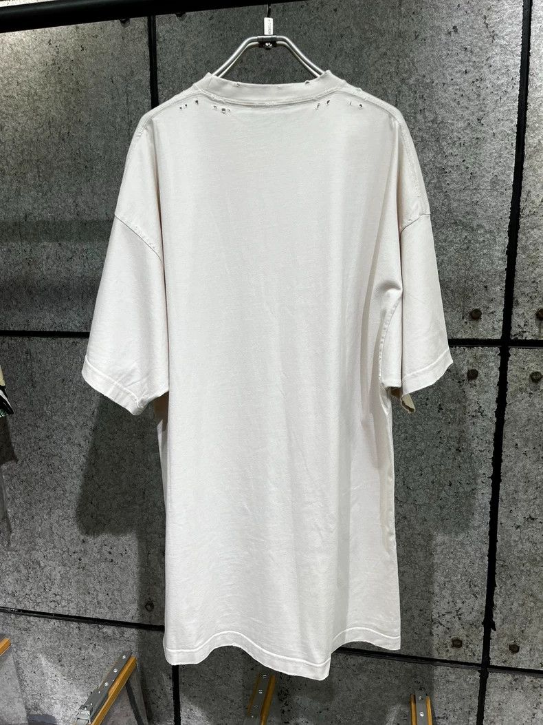 Balenciaga Balenciaga Beige loose short sleeve Size US M / EU 48-50 / 2 - 7 Thumbnail