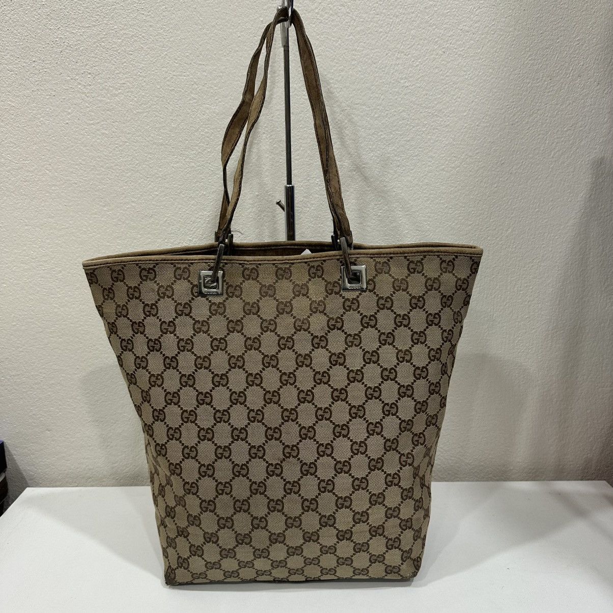 Gucci ‼️YES‼️ GUCCI GG MONOGRAM CANVAS TOTE BAG Size ONE SIZE - 2 Thumbnail