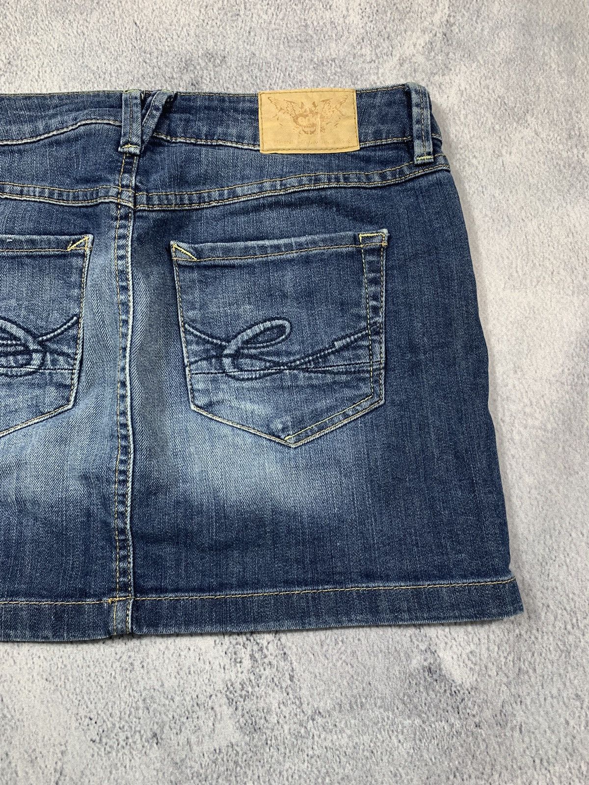 Japanese Brand × Vintage Vintage Y2K denim faded mini skirt streetwear style size 30 Size 30" / US 8 / IT 44 - 7 Thumbnail