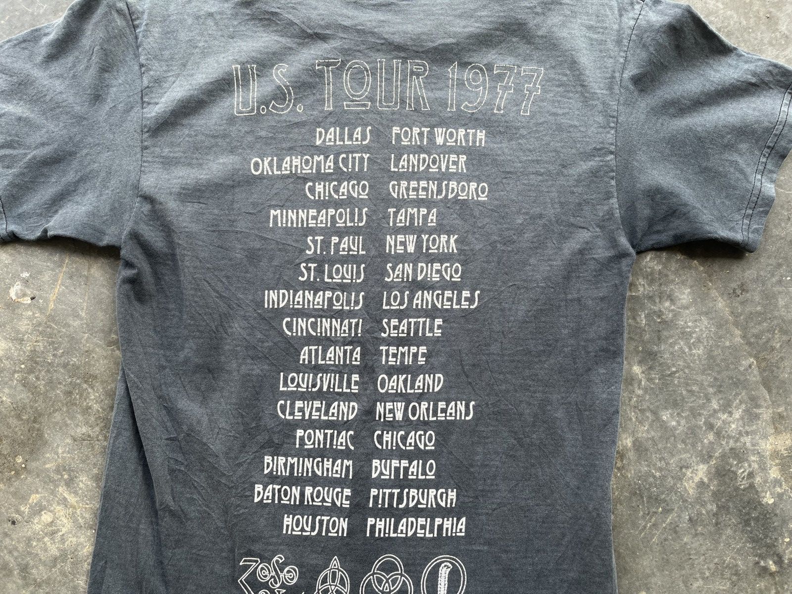 Band Tees × Led Zeppelin × Vintage Vintage Sunfaded Led Zeppelin Tour Tee Size US S / EU 44-46 / 1 - 7 Thumbnail
