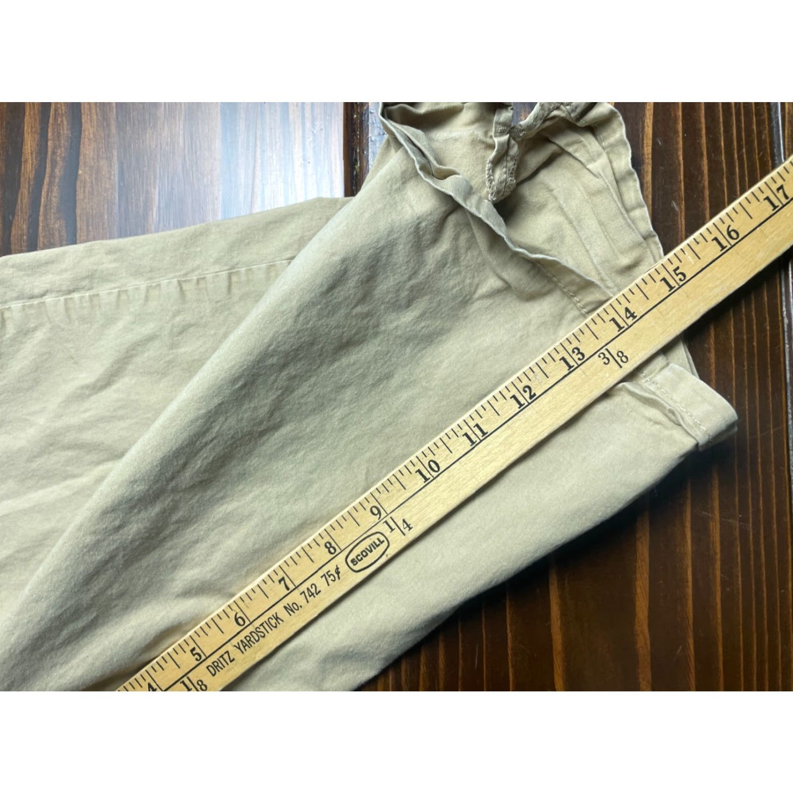 Vintage VINTAGE? (No) St Johns Bay Capri Shorts Women's 14P Tan Stretch Petite Pockets Mid Rise Denim Capri Jeans Womens 14P Tan Stretch Pockets Mid Rise Size 36" / US 14 / IT 50 - 6 Thumbnail