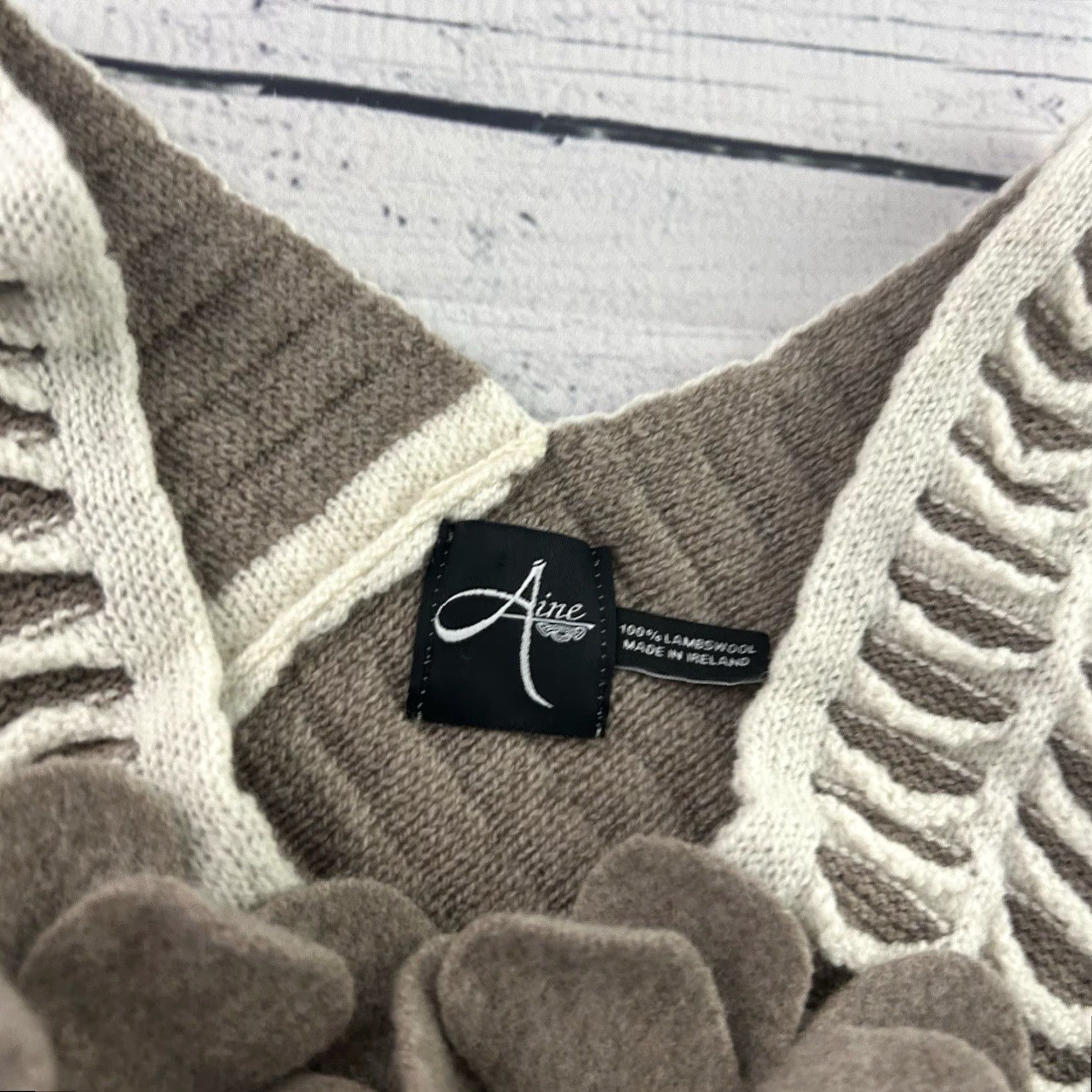 Vintage Aine Knitwear Poncho Shawl 100% Lambswool Ireland Women's One Size Cream Tan Knitwear Poncho Shawl Women's One Size Brown Size ONE SIZE - 2 Thumbnail
