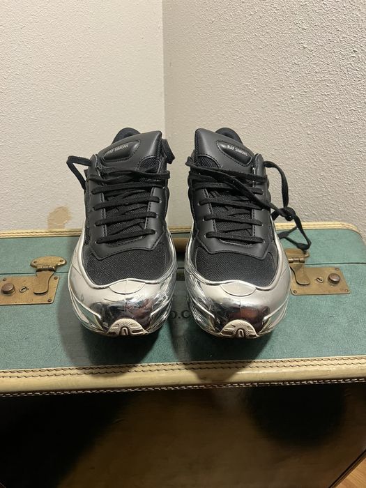 raf simons ozweego chrome