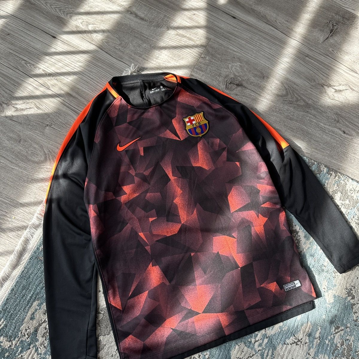 Other Nike FC Barcelona Uefa Champions League Longsleev jersey y2k Size US M / EU 48-50 / 2 - 4 Thumbnail