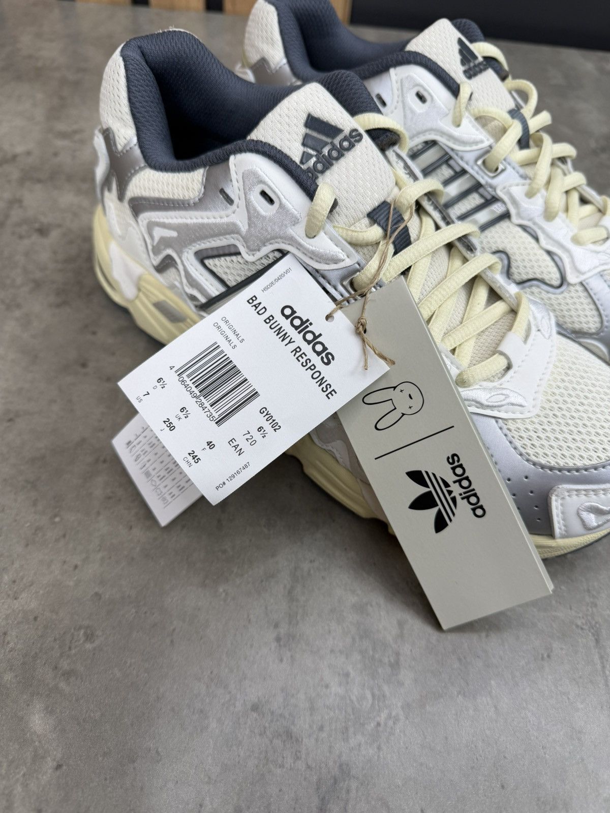 Adidas Bad Bunny x Adidas Responce CL White Size US 7 Size US 7 / EU 40 - 8 Thumbnail