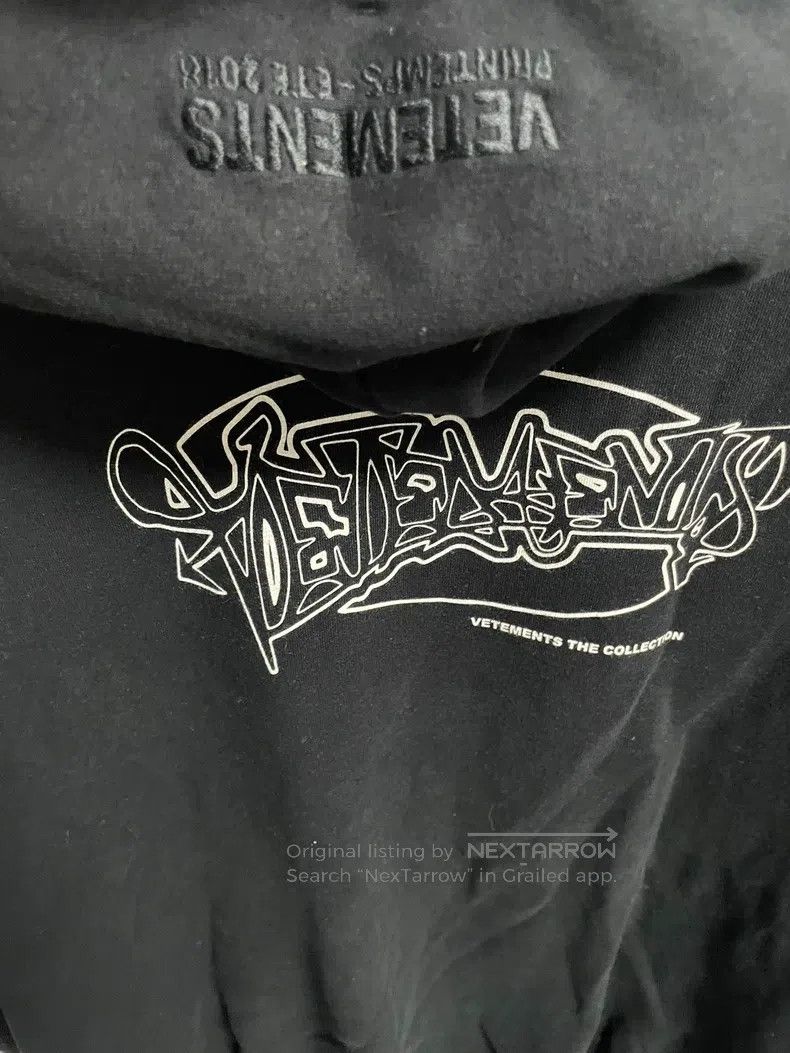 Vetements Vetements Chest Printed Hoodie Size US S / EU 44-46 / 1 - 7 Thumbnail