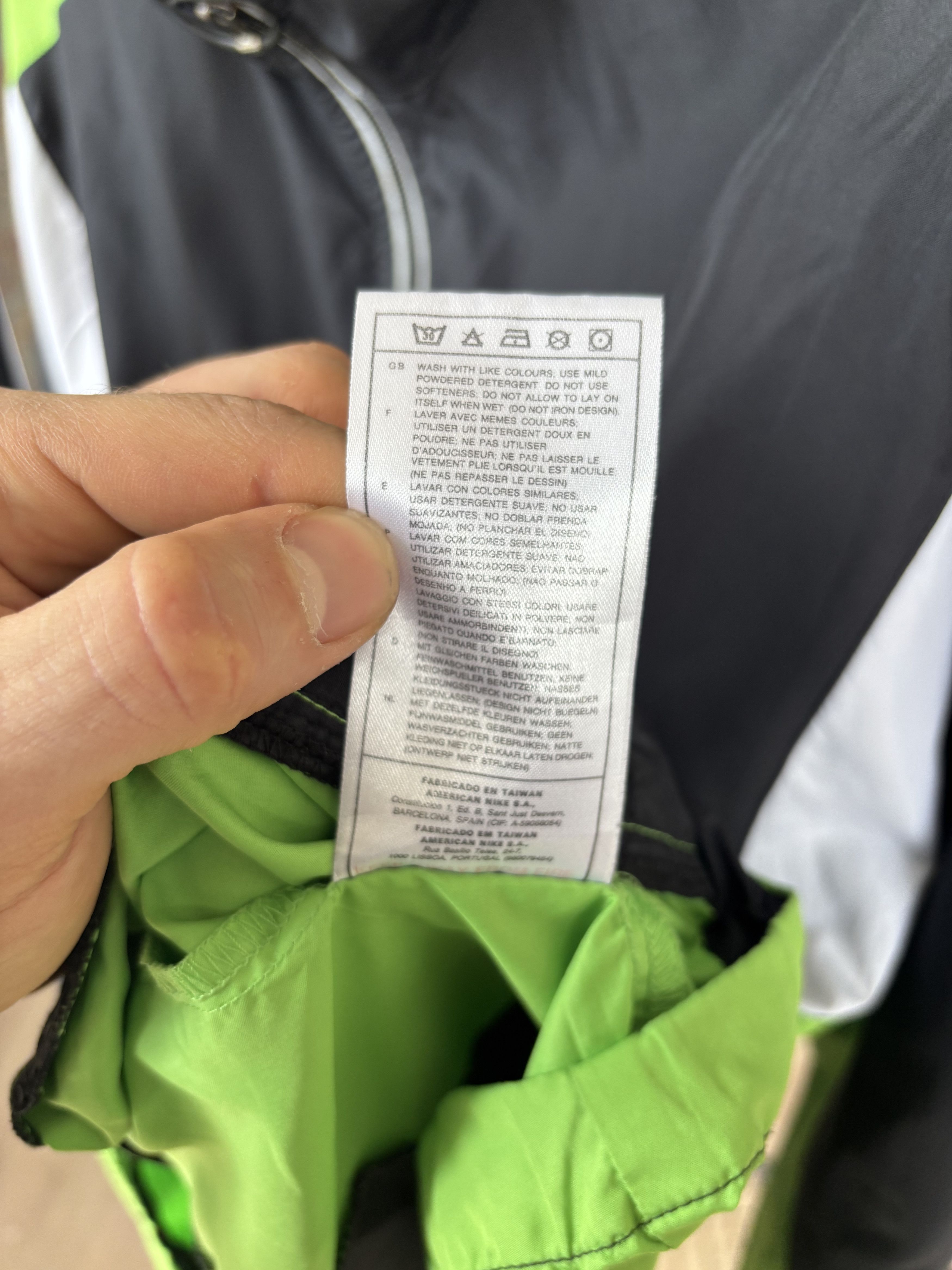 Nike Nike vintage jacket 1+1 Size US XL / EU 56 / 4 - 7 Thumbnail