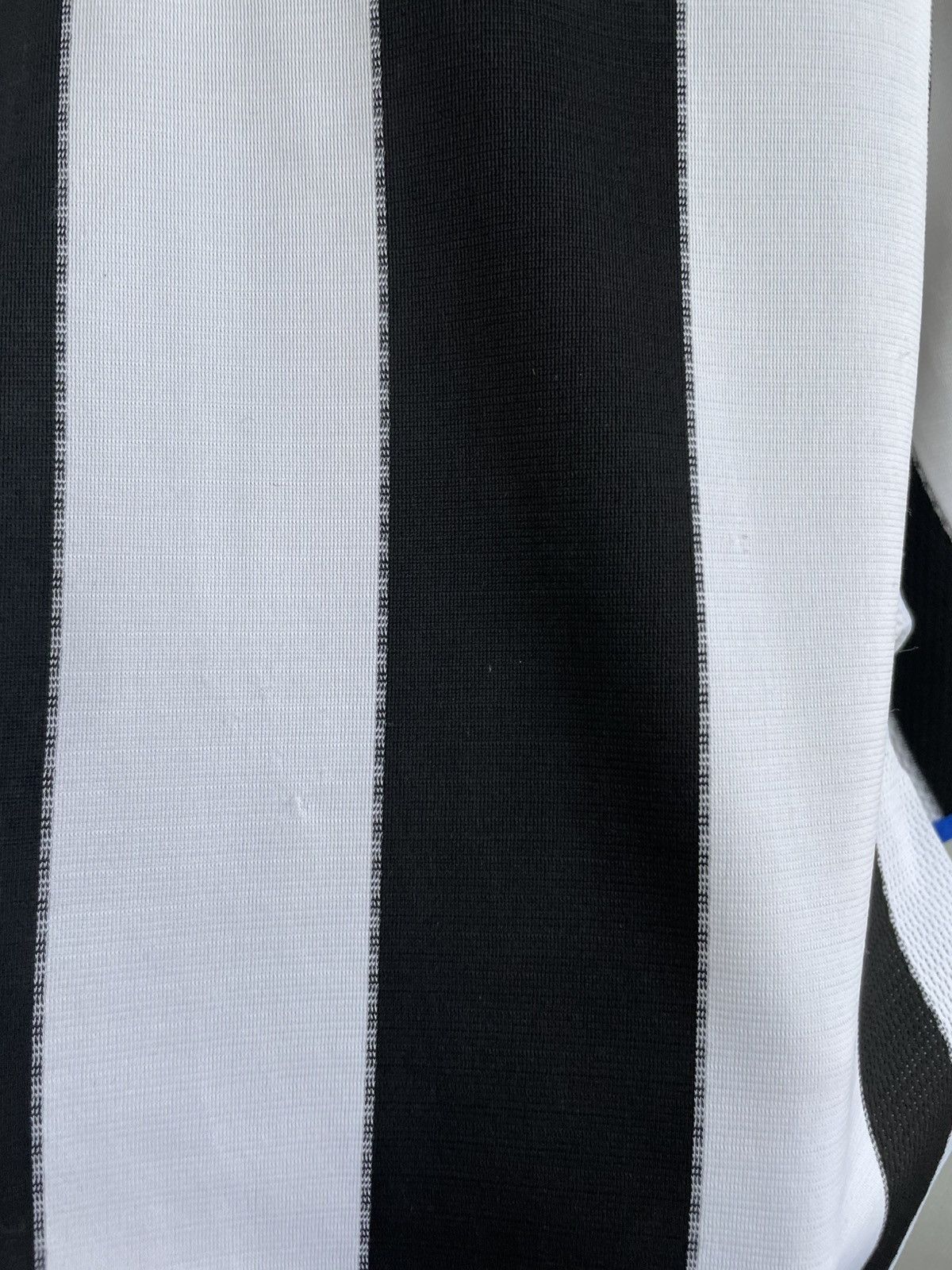 Adidas NEWCASTLE UNITED 1999 2000 HOME FOOTBAL SHIRT SOCCER JERSEY Size US XL / EU 56 / 4 - 24 Thumbnail