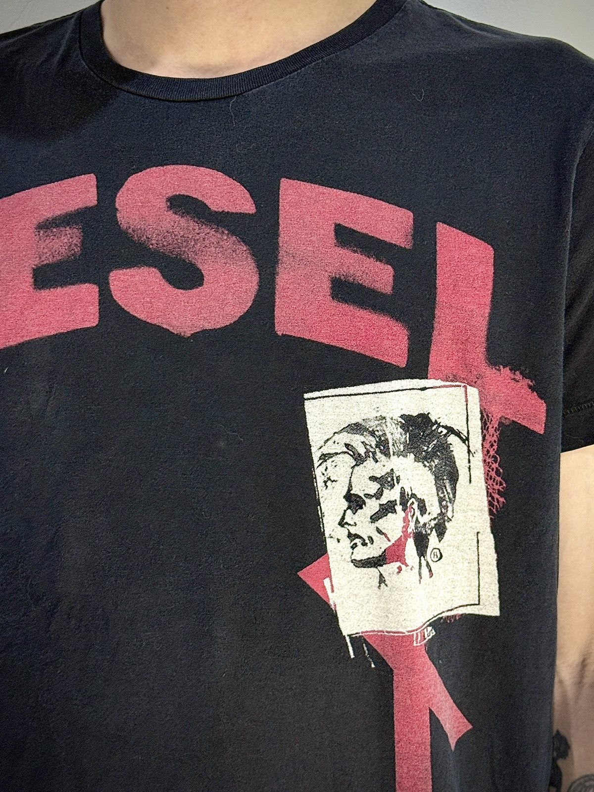 Diesel Vintage Diesel Og Logo Tshirt Size US L / EU 52-54 / 3 - 3 Thumbnail