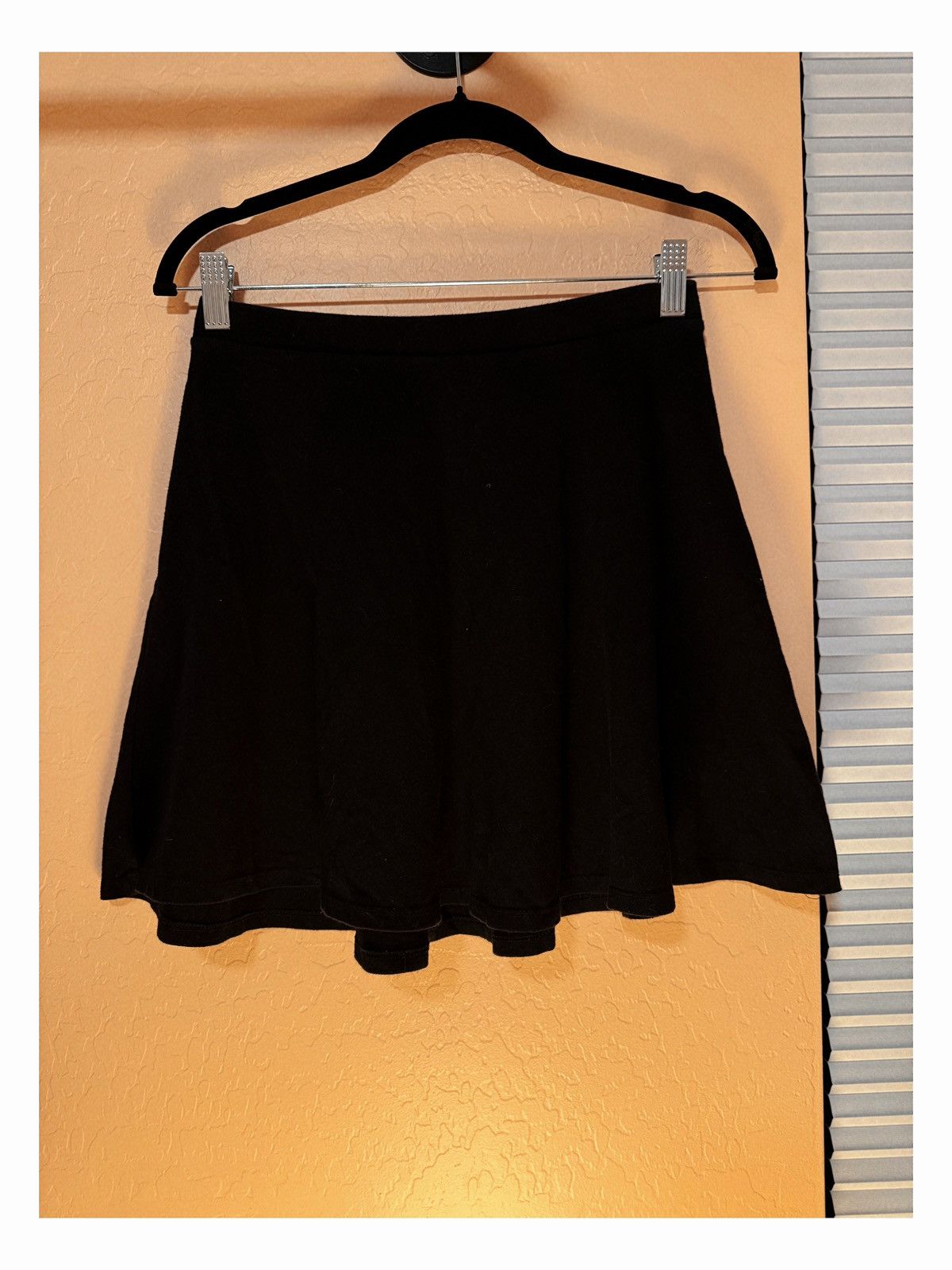 Forever 21 Forever 21 Black Skater Skirt – Size M Size 30" / US 8 / IT 44 - 2 Thumbnail