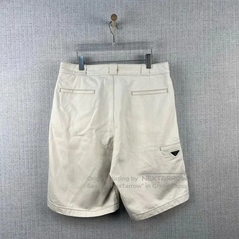 Prada Prada Men's Beige Cotton Logo Shorts. Size US 34 / EU 50 - 2 Thumbnail