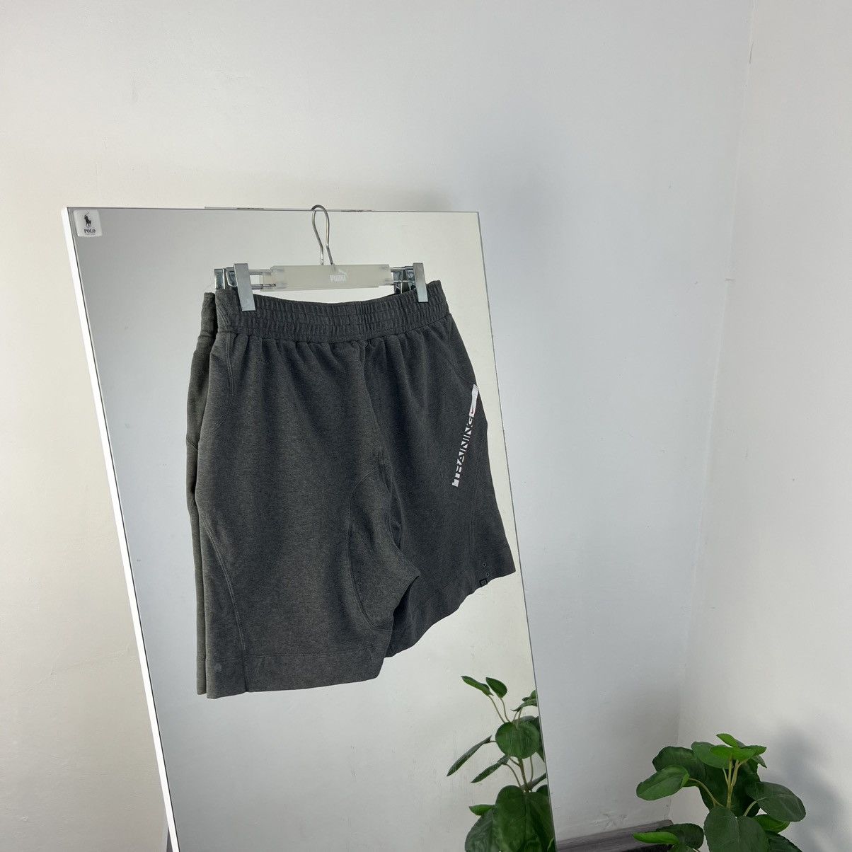 Nike Vintage Y2K Nike Swoosh Baggy Sweat Shorts Size US 34 / EU 50 - 2 Thumbnail