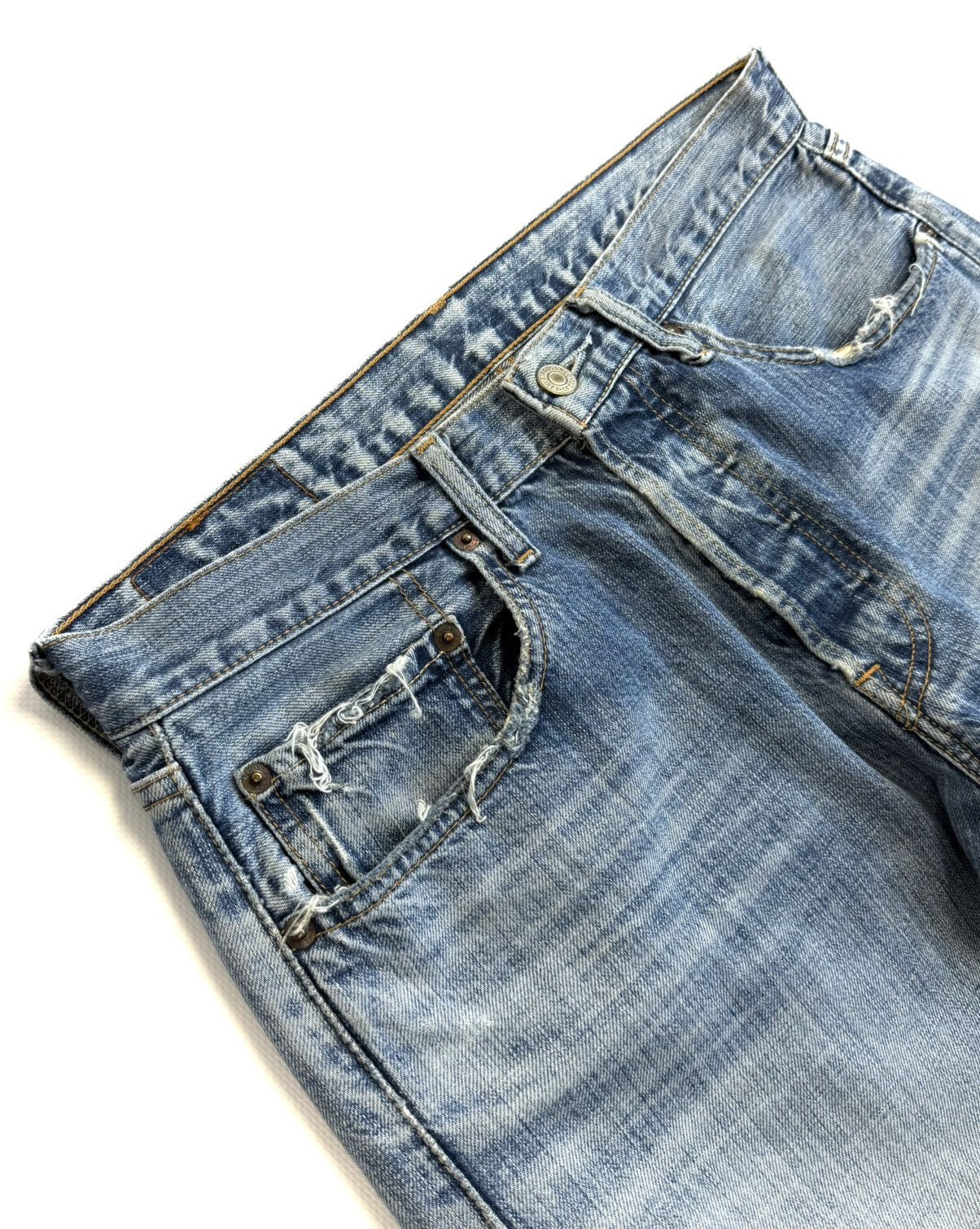 Levi's Vintage Clothing 00s Levi’s 501 Vintage Japan Distressed Washed Blue Jeans Size US 31 - 7 Thumbnail