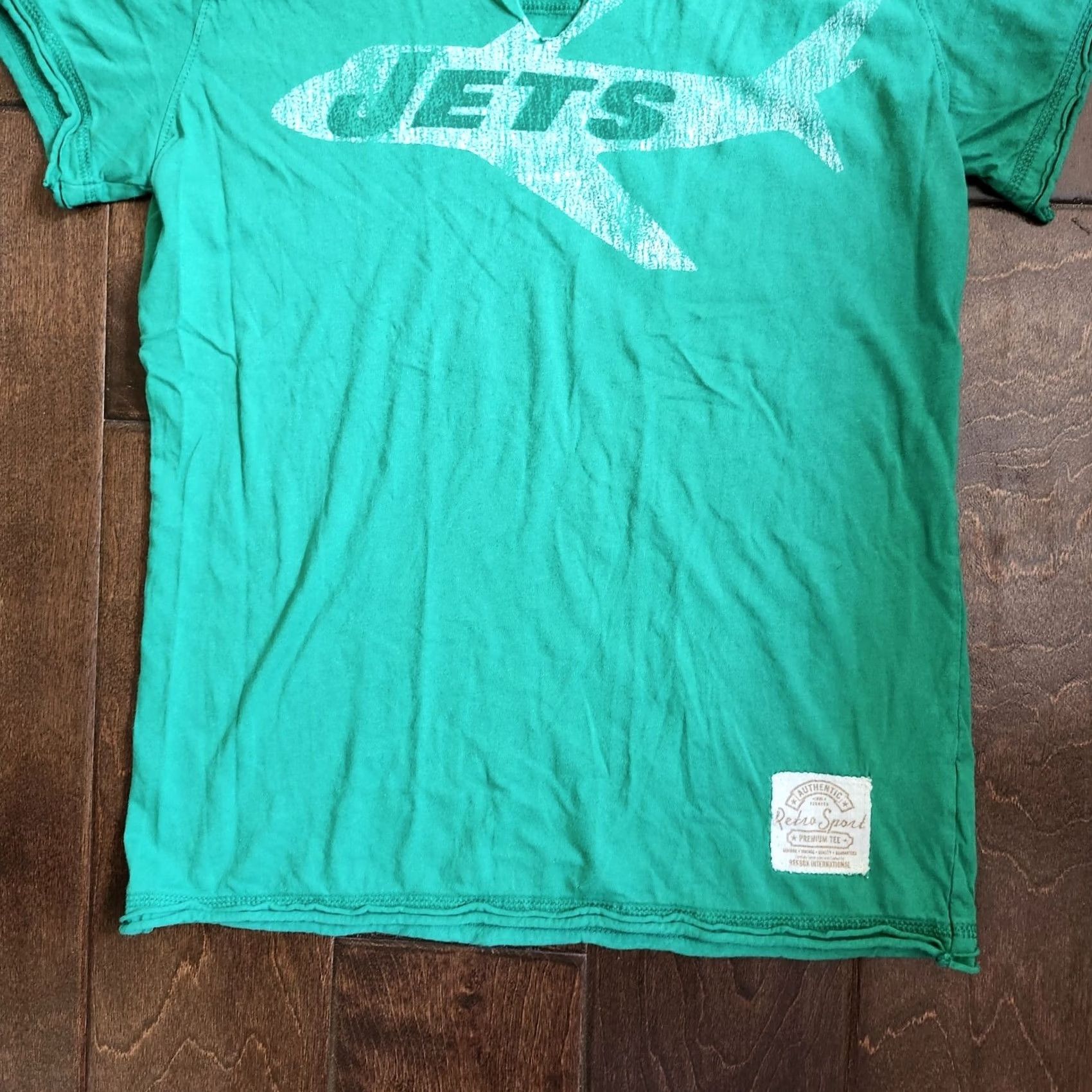 Vintage Retro Sport New York Jets Logo Junior Shirt M Teens V-Neck Green Short Sleeve Pullover 100% Cotton Casual Travel Size M / US 6-8 / IT 42-44 - 4 Thumbnail