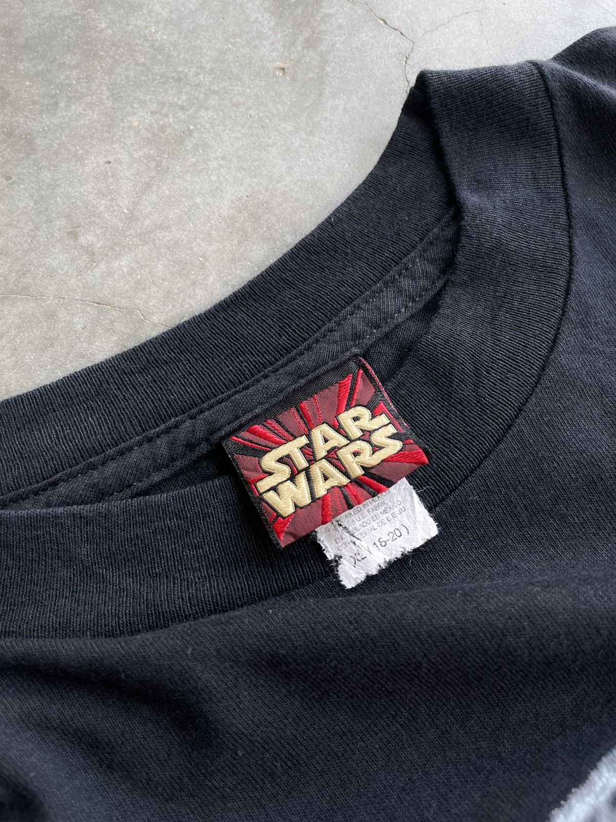 Star Wars VTG 90s Darth Maul Star Wars Boxy Cut (RARE!) Size US XL / EU 56 / 4 - 5 Thumbnail