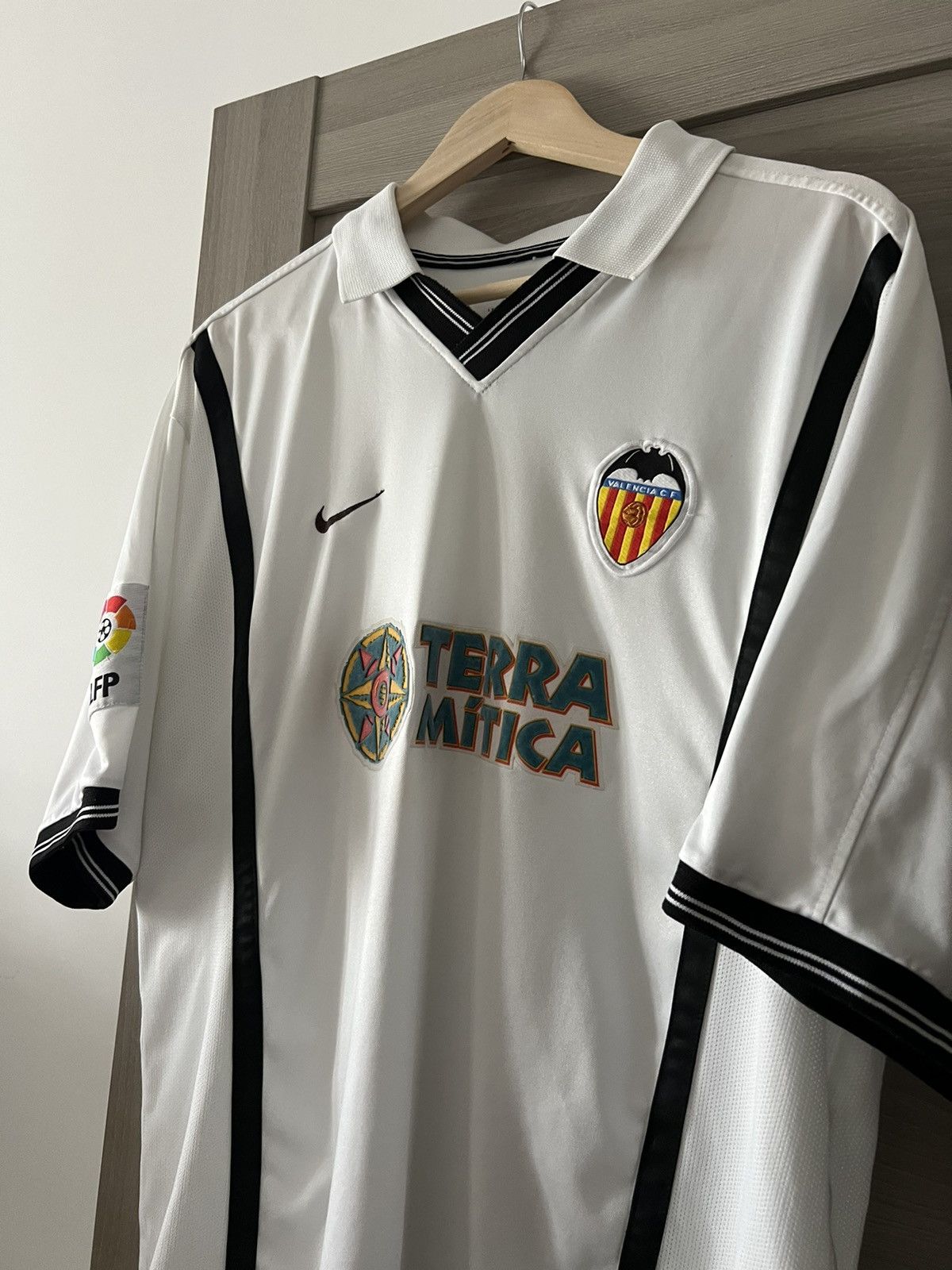 Nike Rare Vintage T-Shirt Nike Valencia F.C. 2001 Size US XL / EU 56 / 4 - 5 Thumbnail