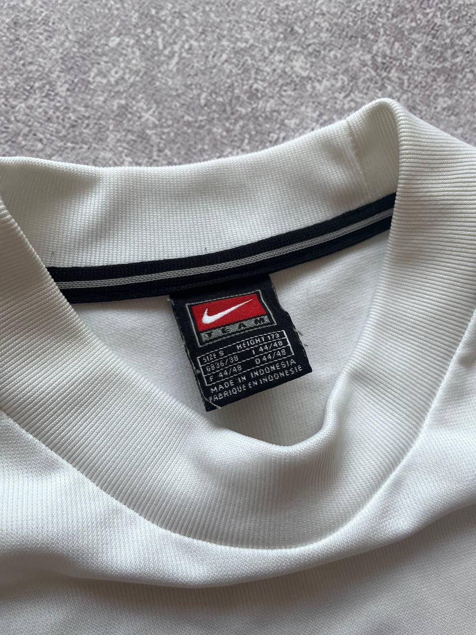 Nike × Vintage Vintage Nike Boxy Archival T-shirt Y2K S Size US S / EU 44-46 / 1 - 4 Thumbnail