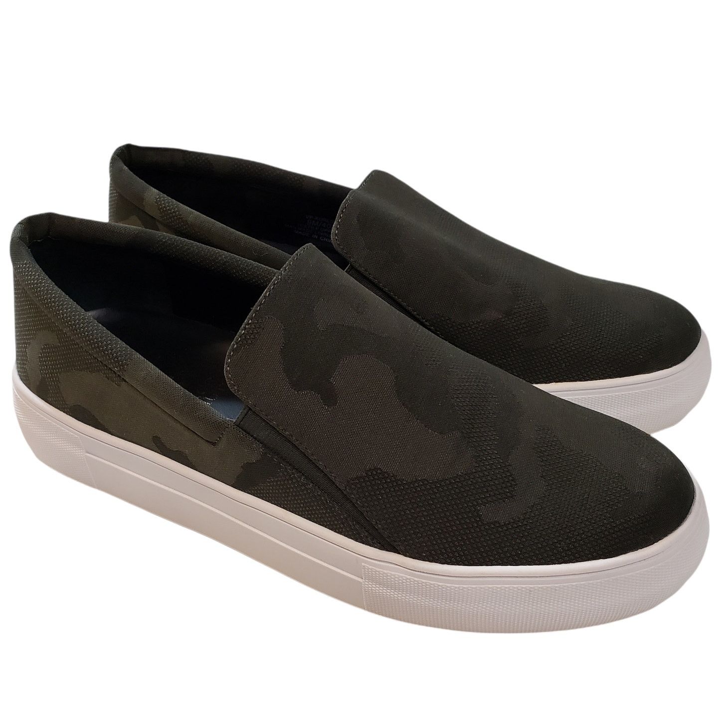 Vince Camuto Vince Camuto Sneakers Women 9M 40 Slip On Korli 2 Camo Green Size US 9 / IT 39 - 1 Thumbnail