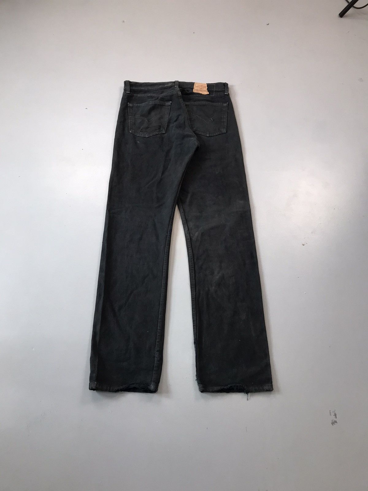 Levi's Vintage Levi’s 501 paper tab distressed denim Size US 30 / EU 46 - 2 Thumbnail