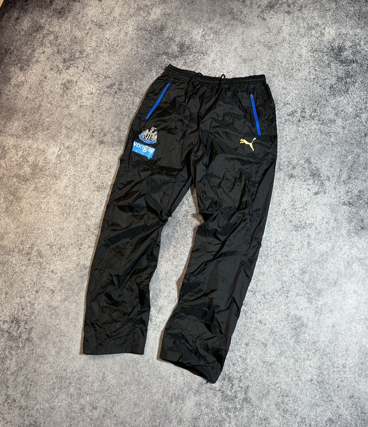 Puma Puma New Castle United Soccer Pants Streetwear Style Rare M Size US 32 / EU 48 - 2 Thumbnail