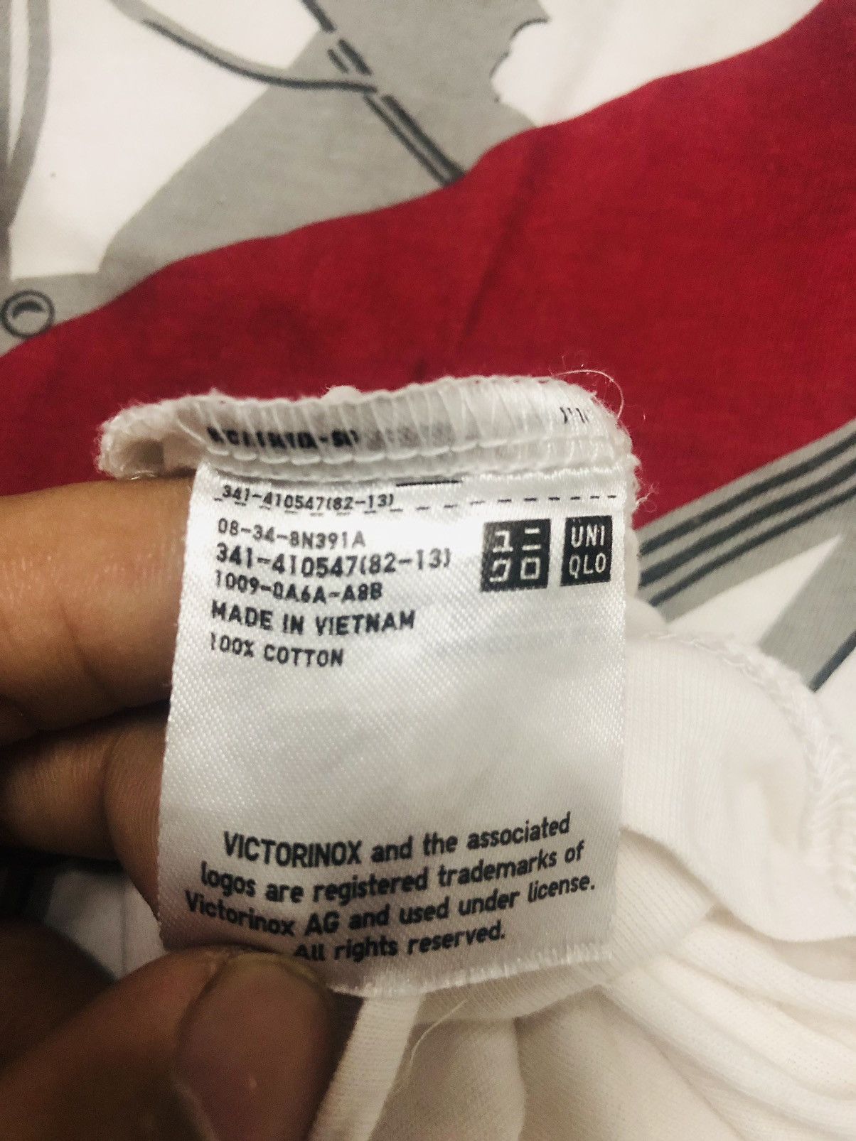 Uniqlo × Victorinox Victorinox x Uniqlo t-shirt Size US S / EU 44-46 / 1 - 5 Thumbnail