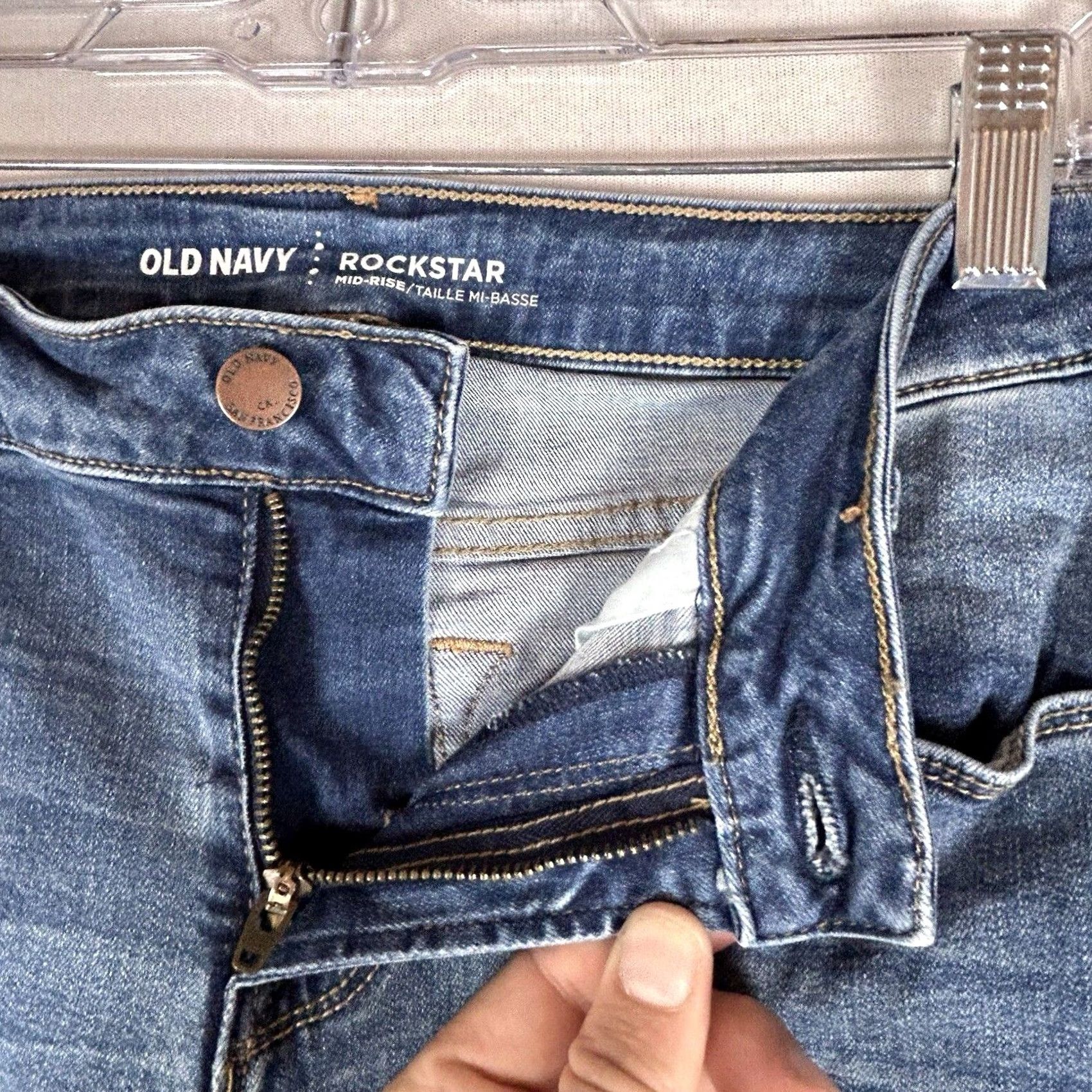 Old Navy Old Navy Rockstar Jeans Women's Size 6 Reg Skinny Stretch Distressed Blue Denim 5-Pocket Closure Zip Waist Mid Rise Regular Fit Clothing Jeans Womens Size 28" / US 6 / IT 42 - 2 Thumbnail