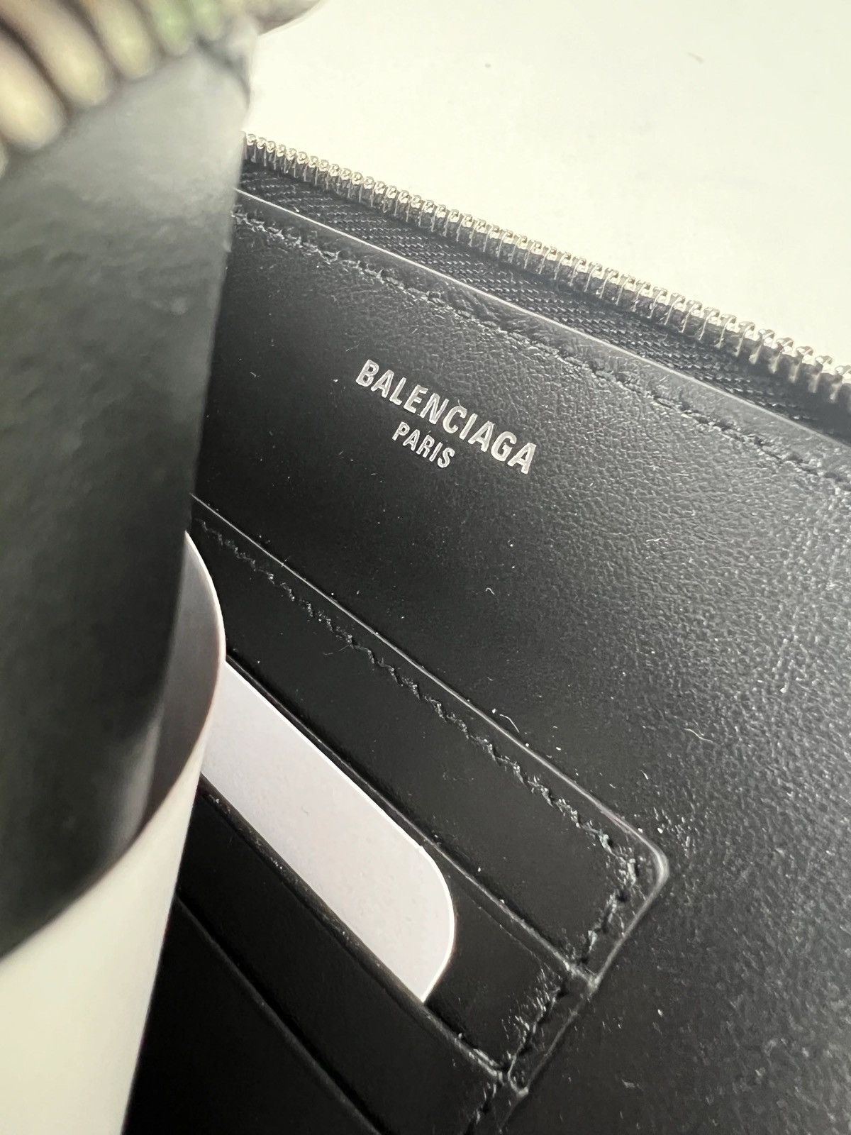 Balenciaga BALENCIAGA SS24 PASSPORT PHONE HOLDER SZ:OS Size ONE SIZE - 6 Thumbnail