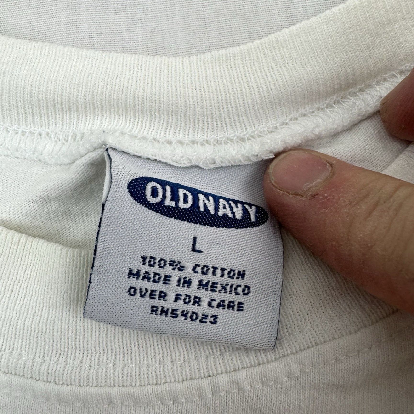 Old Navy VINTAGE Old Navy Logo T-Shirt Men L White Hipster Y2K USA 90s Decade Size US L / EU 52-54 / 3 - 4 Thumbnail