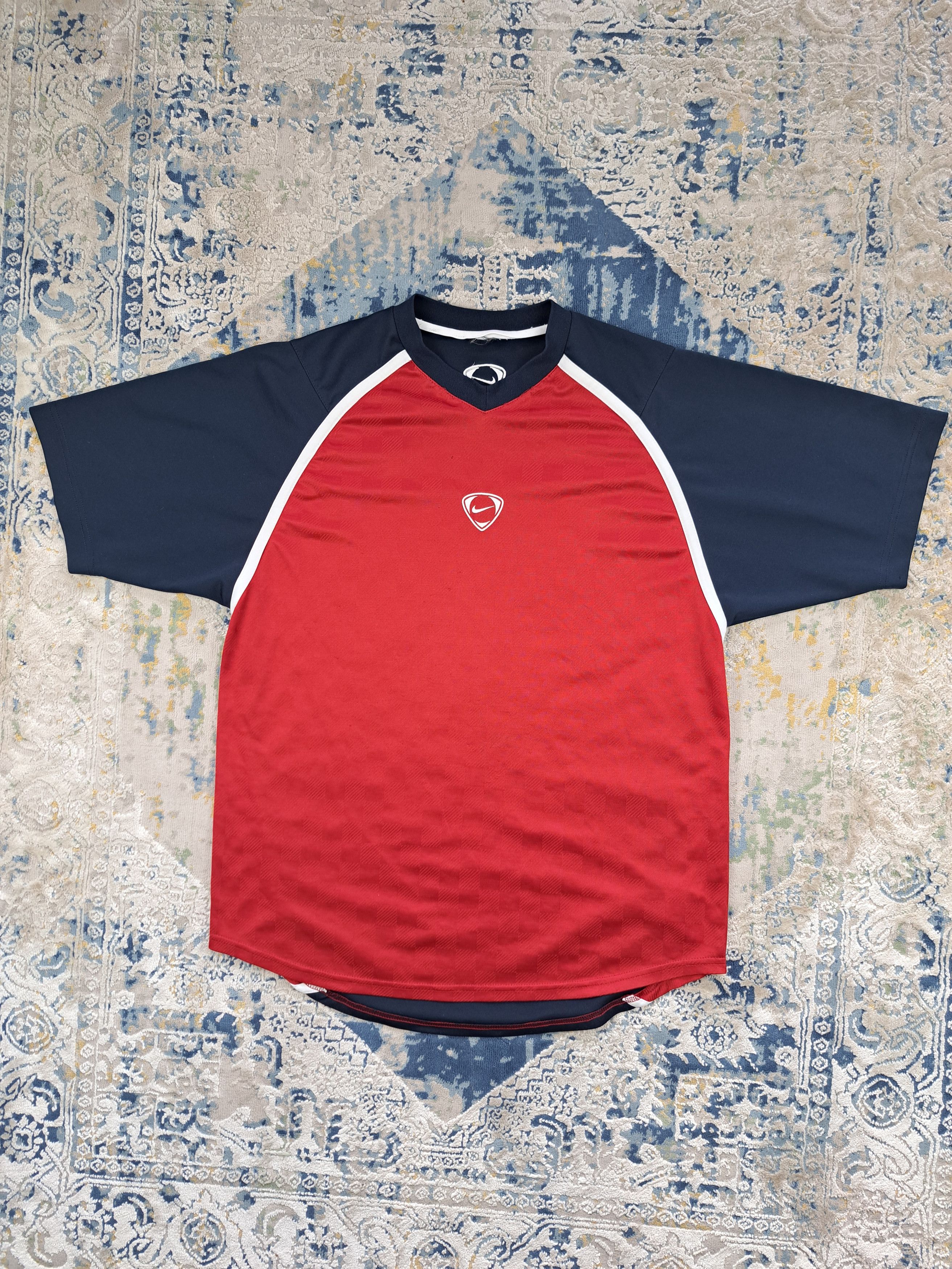 Nike Vintage 00s Nike Center Swoosh Blokecore Jersey y2k Shox TN Size US XL / EU 56 / 4 - 1 Thumbnail