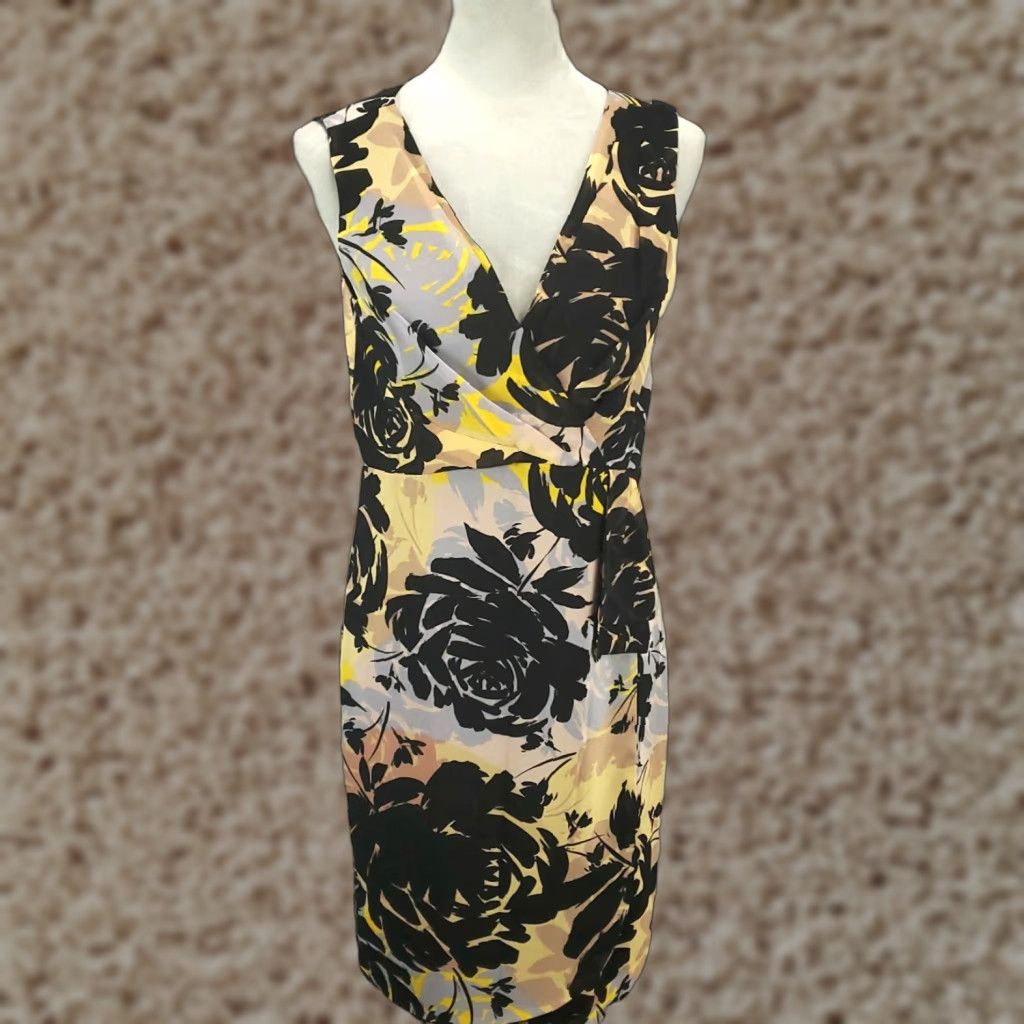 Banana Republic Banana Republic Artsy Roses Dress Womens 8 Faux Wrap Sheer Floral V Neck Lined Size M / US 6-8 / IT 42-44 - 1 Thumbnail
