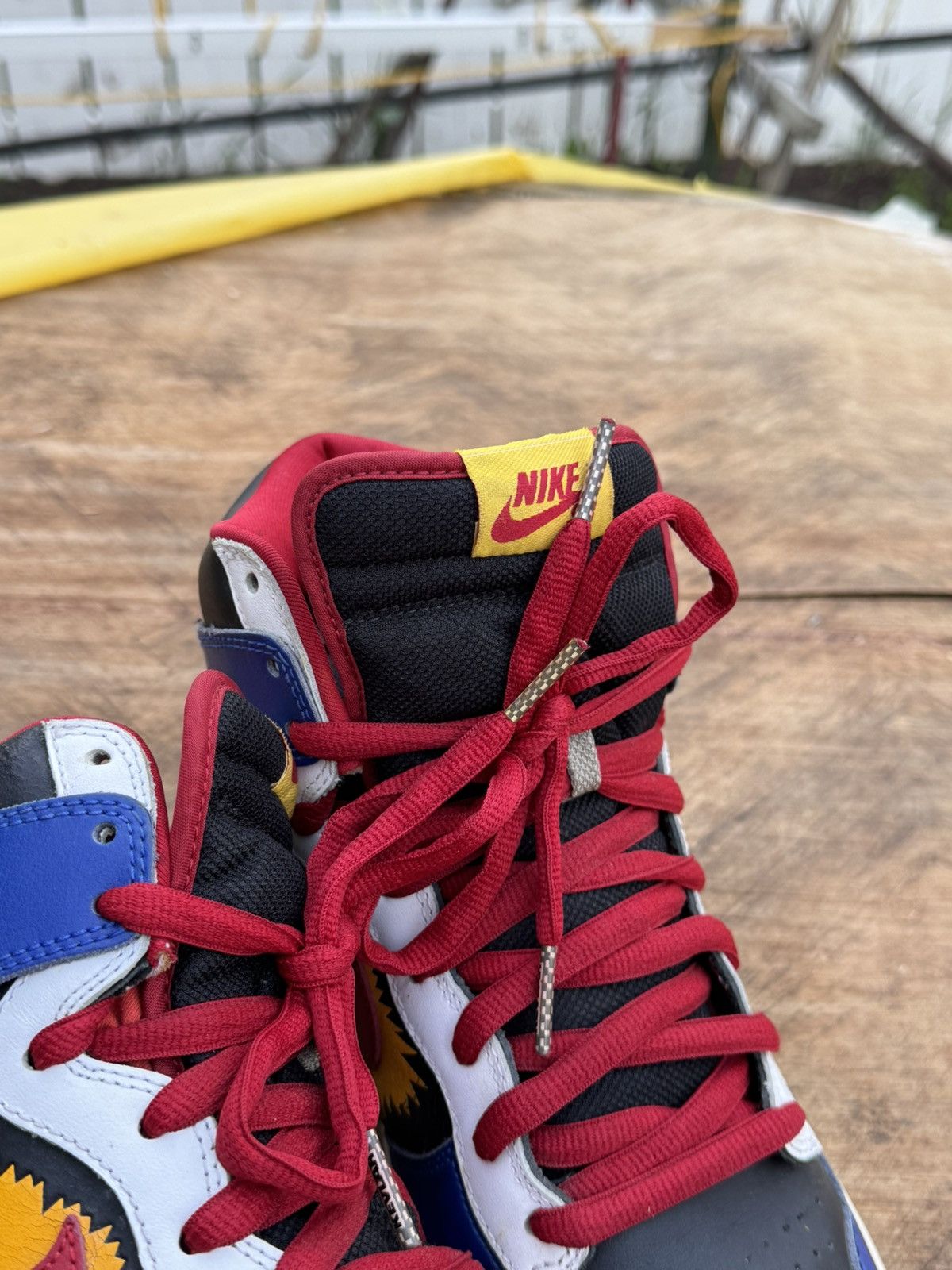 Nike Nike SB Dunk High “Comic” Size US 10.5 / EU 43-44 - 3 Thumbnail