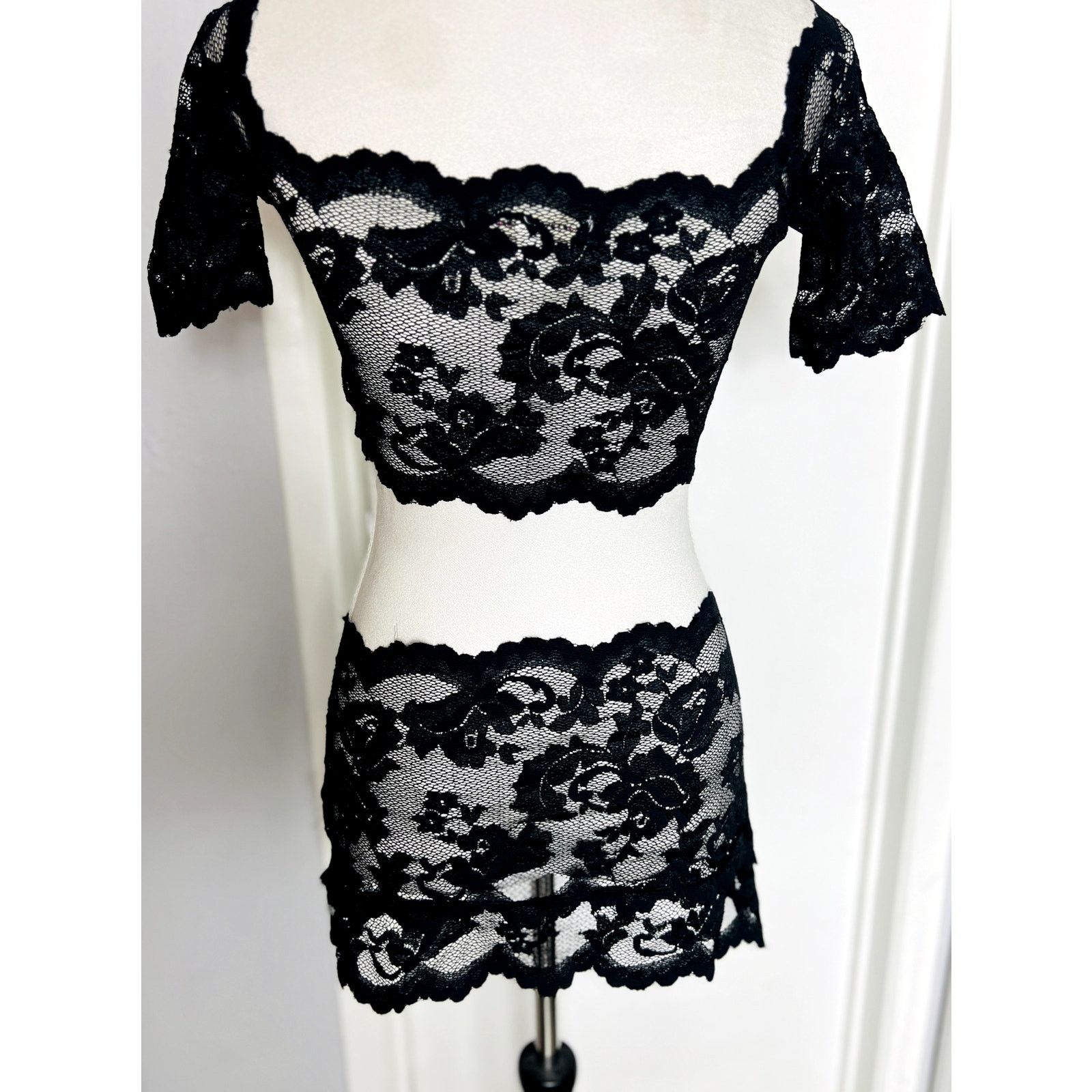 Victoria's Secret Victoria's Secret Rare Black lace top and skirt set Sz M Size ONE SIZE - 1 Thumbnail
