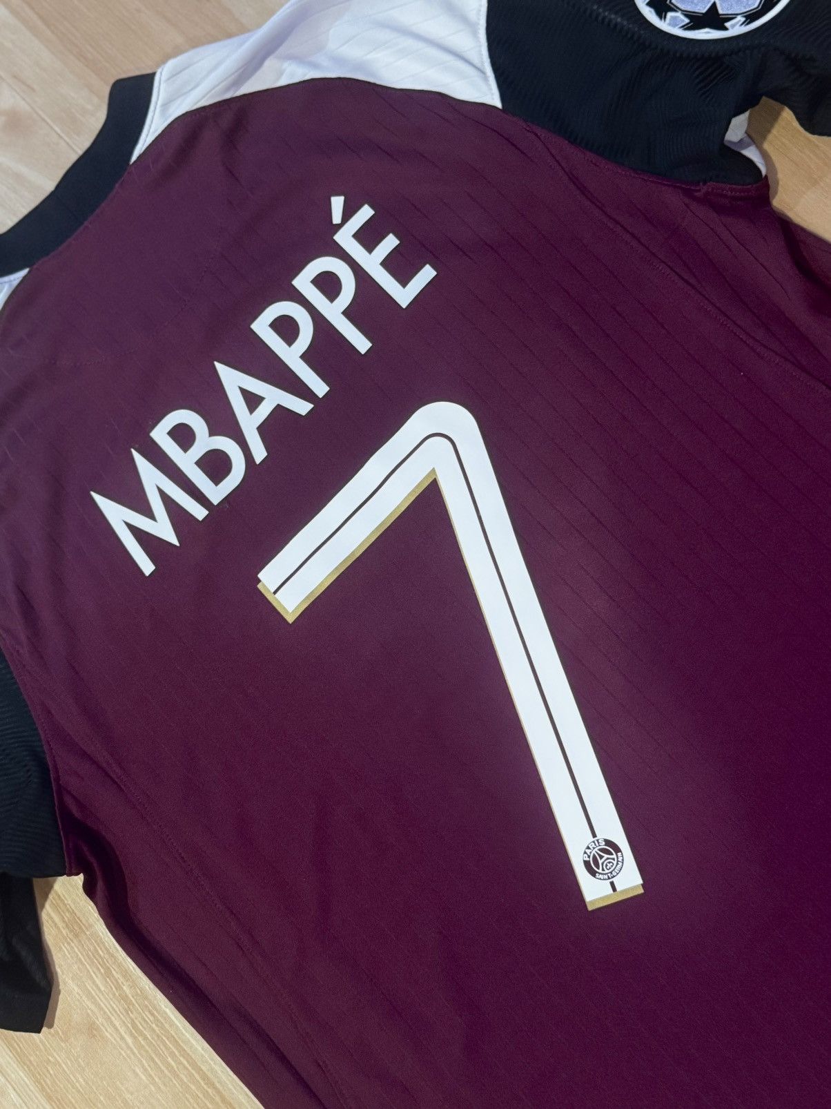 Jordan Brand × Nike Jordan PSG Mbappe 20/21 3rd Jersey Champions Med CK7825-612 Size US M / EU 48-50 / 2 - 7 Thumbnail