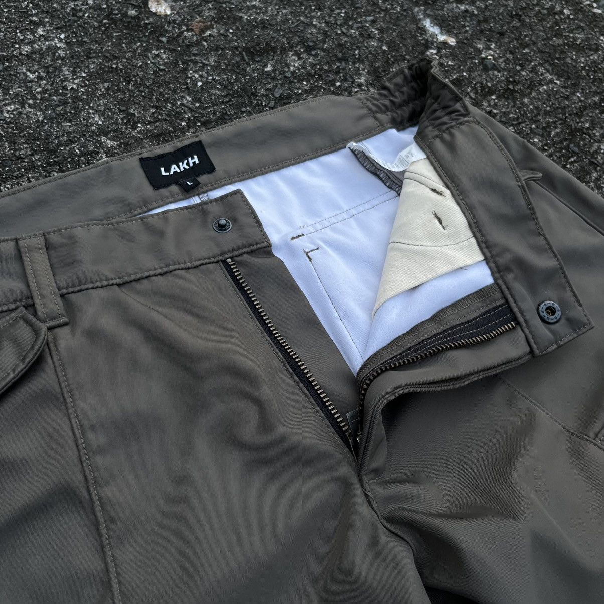 Other LAKH A/W19 Detachable Cargo Pocket Sling Utility Nylon Pants Size US 33 - 6 Thumbnail