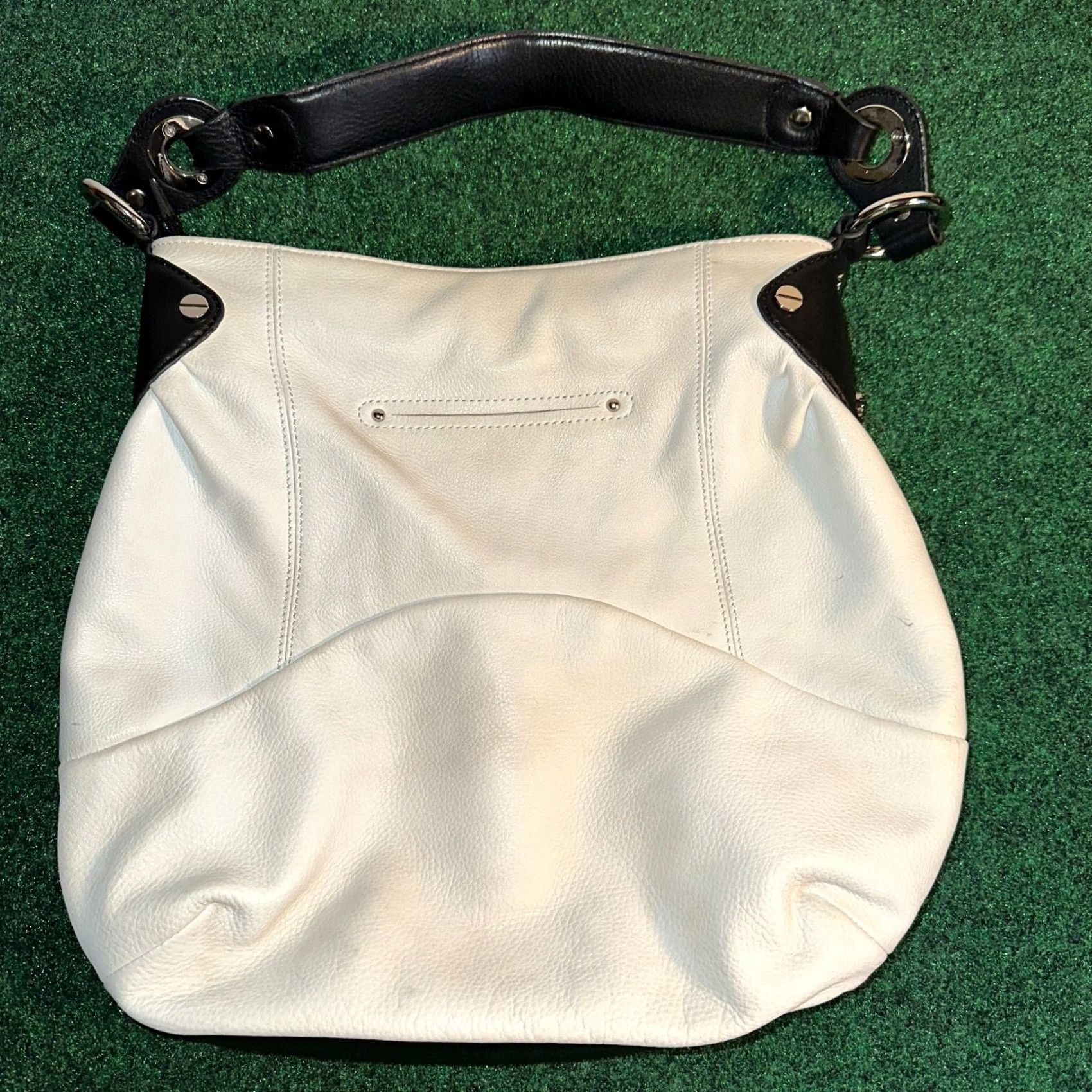 Vintage B Makowsky Shoulder Bag White Leather Handbag Black Shoulder Strap Zip Pockets Medium Womens 14in 12in Bag Width Height Bucket Purse Vintage No Size ONE SIZE - 7 Thumbnail