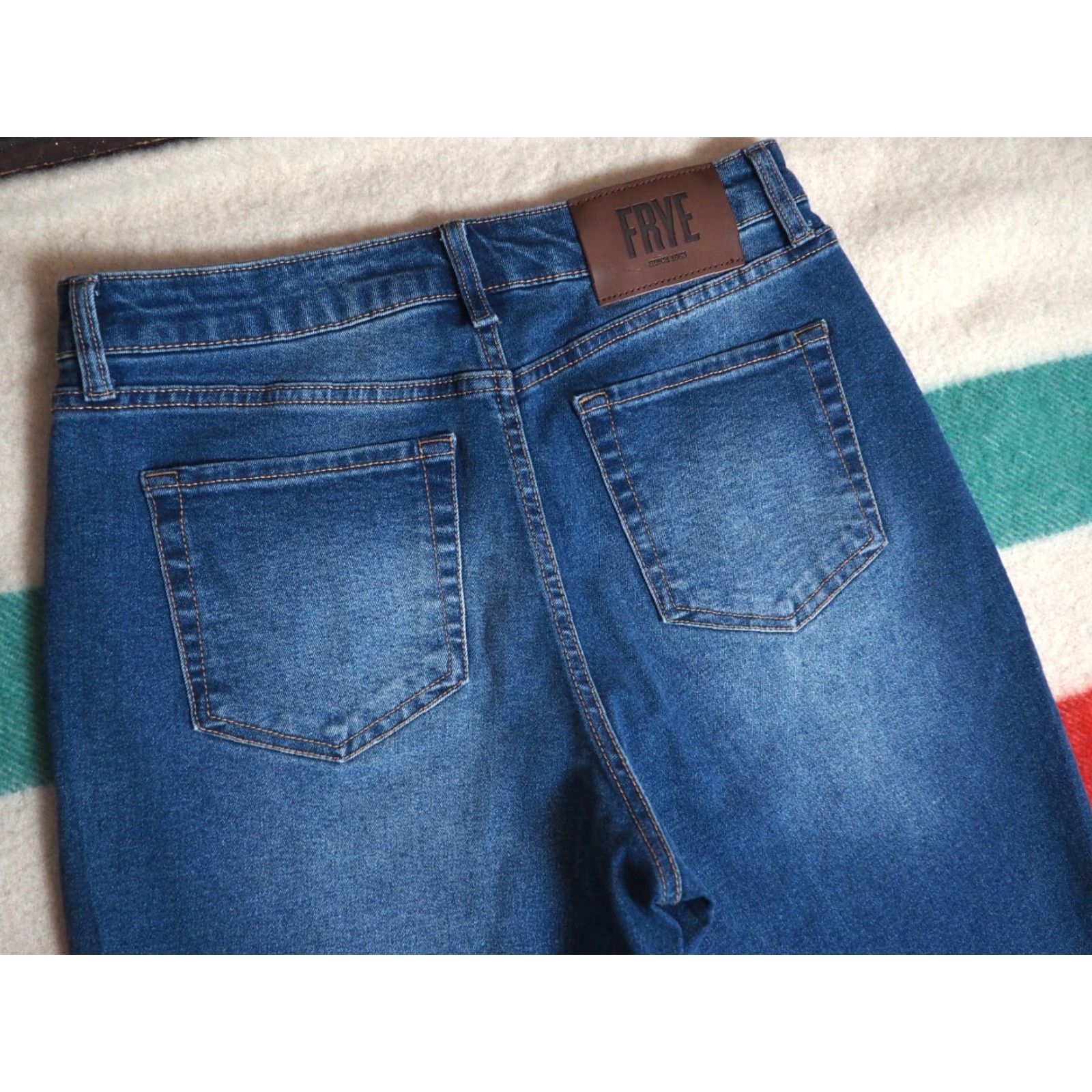Frye Frye Jeans Tapered Boho Denim Logo 30x28 Womens 6 Blue Size 28" / US 6 / IT 42 - 4 Thumbnail