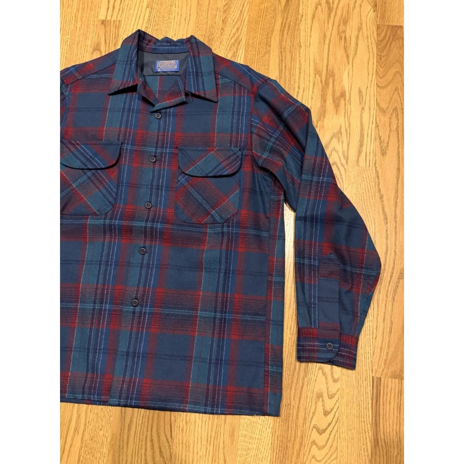 Pendleton VINTAGE Pendleton Board Shirt Men’s Large Wool Flannel Button-Up Long Sleeve Plaid Collared 60s 70s 80s Retro Mens Size US M / EU 48-50 / 2 - 4 Thumbnail