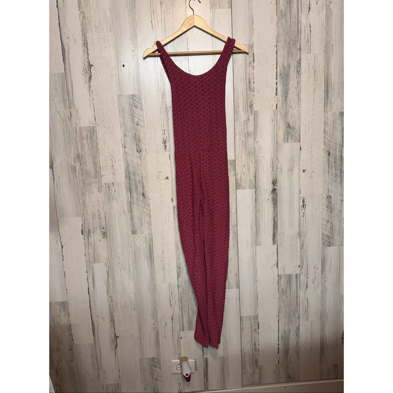 Other Rose Textured Honeycomb Jumpsuit S/M Size 28" / US 6 / IT 42 - 1 Thumbnail