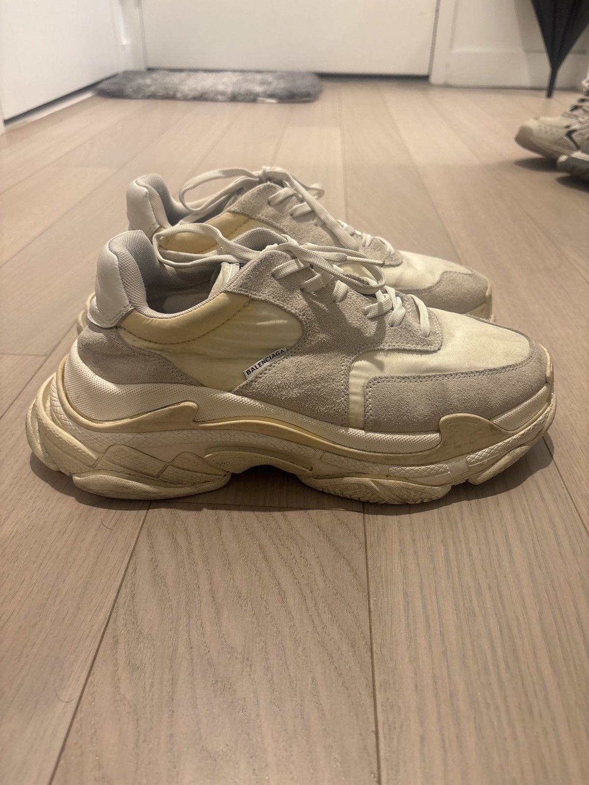Balenciaga Balenciaga TripleS Runners Size US 10 / EU 43 - 2 Thumbnail