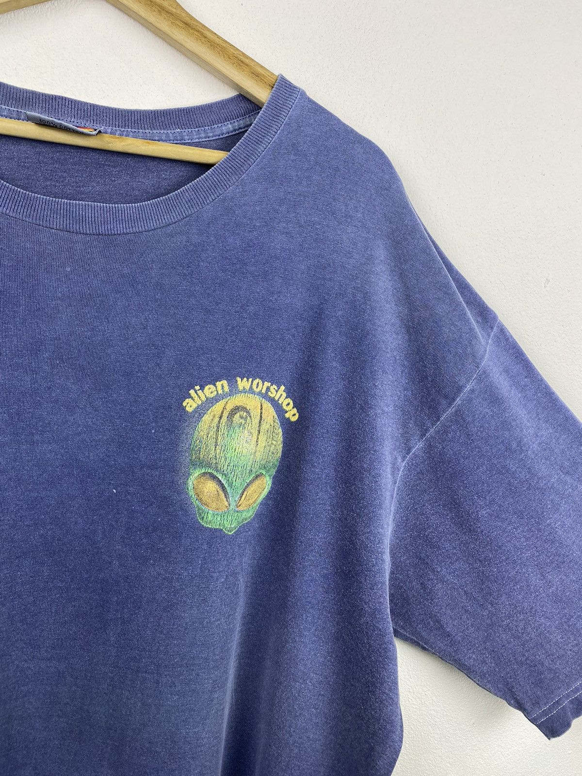 Alien Workshop Rare! Vintage 90s ALIEN WORKSHOP Ripoff NBA Sunfaded Tee Size US XL / EU 56 / 4 - 8 Thumbnail