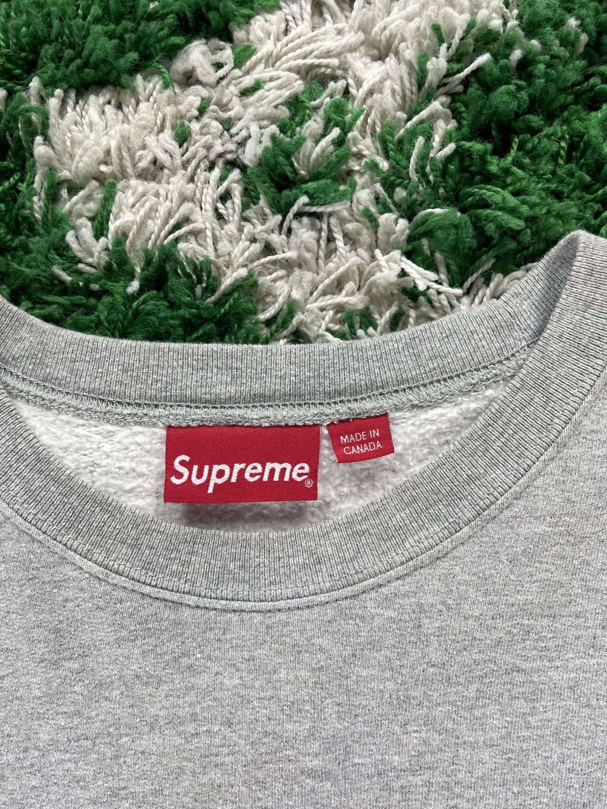 Supreme Supreme Cutout BOGO Crewneck Size US XL / EU 56 / 4 - 3 Thumbnail