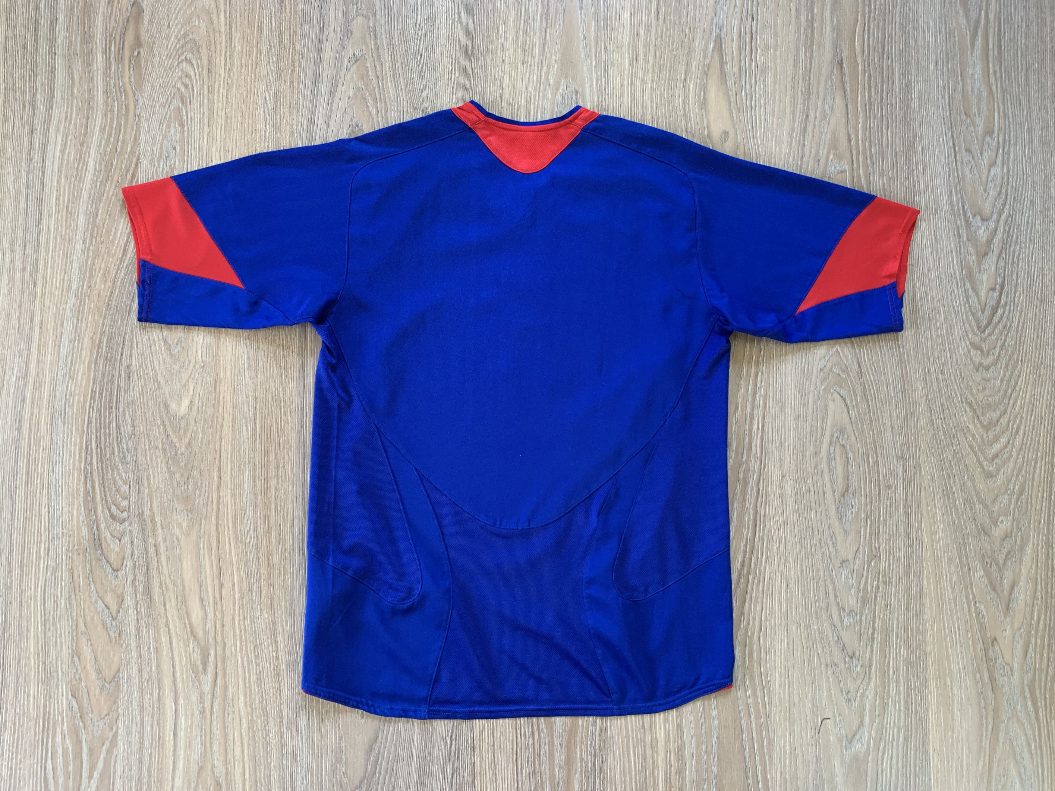 Nike × Vintage Vintage Nike Manchester United Football Shirt 2005-2006 Size US M / EU 48-50 / 2 - 2 Thumbnail