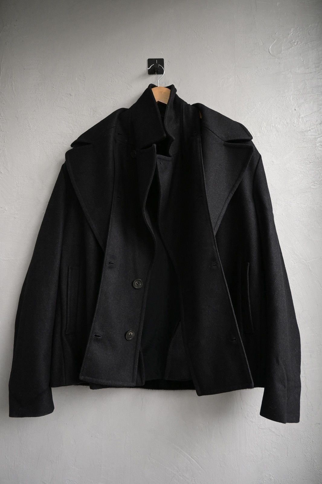 Emporio Armani Emporio Armani FW14 pony hair detachable collar crop jacket Size US L / EU 52-54 / 3 - 11 Thumbnail
