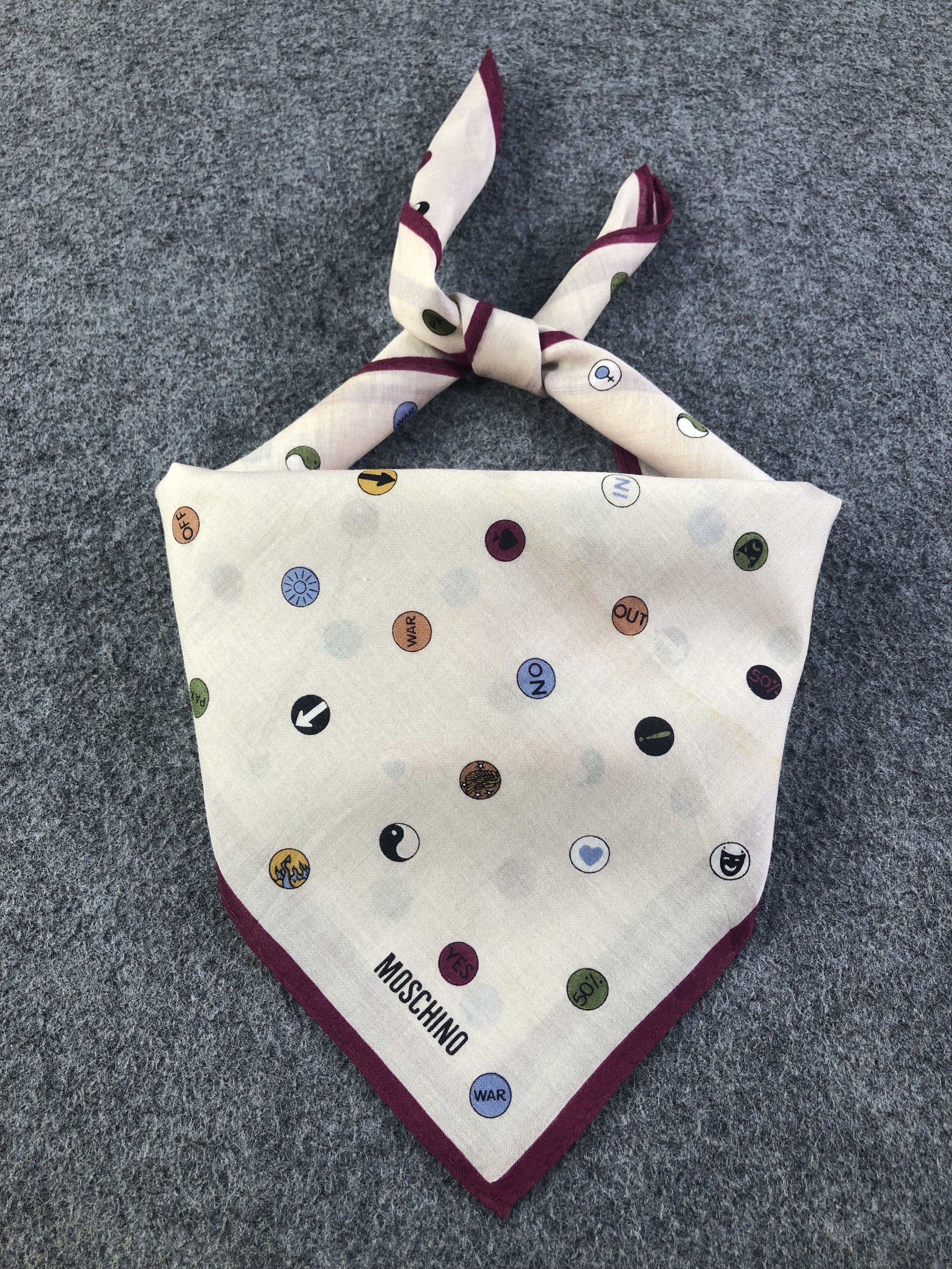 Vintage Moschino Handkerchief / Bandana / Neckerchief Size ONE SIZE - 1 Thumbnail