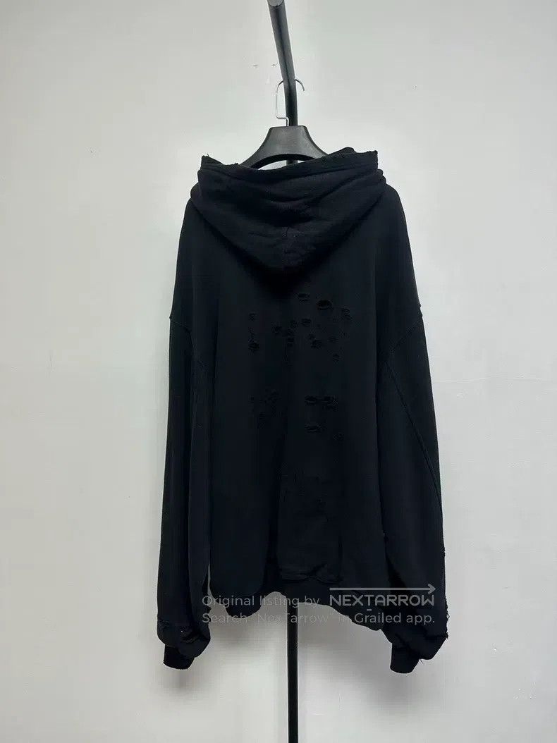 Balenciaga Balenciaga Printed Cracked Hole Pattern Hooded Sweatshirt Size US S / EU 44-46 / 1 - 2 Thumbnail
